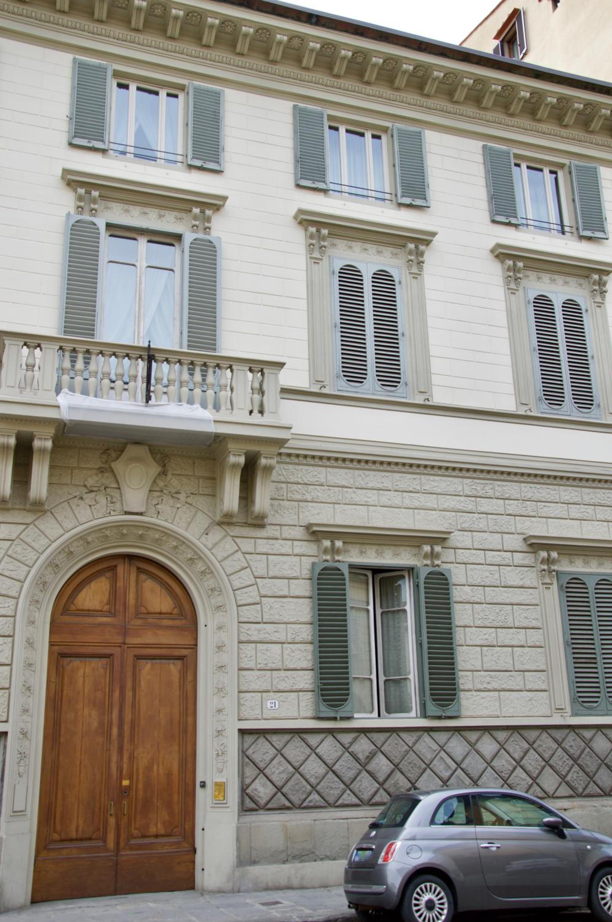M&G Apartment