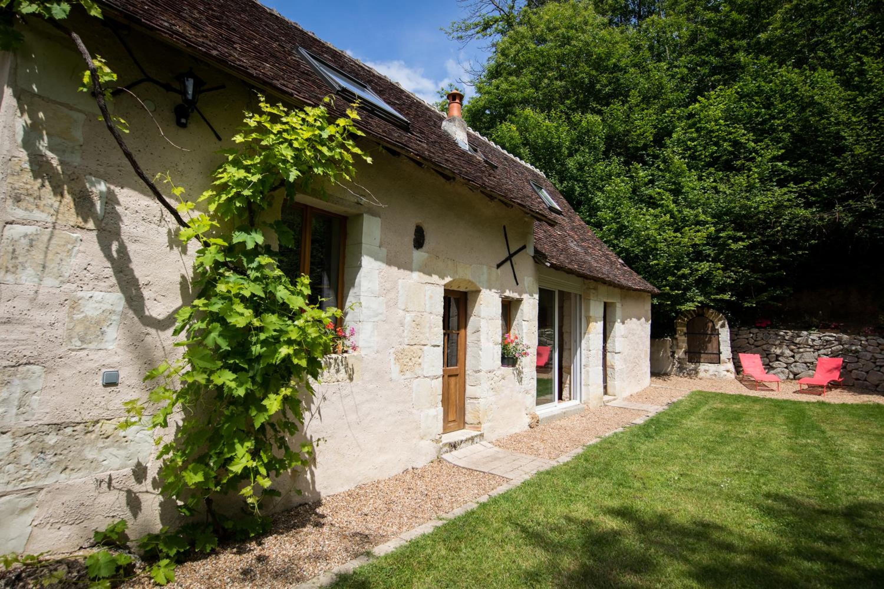 Holiday home Le Vaugarnier view 2