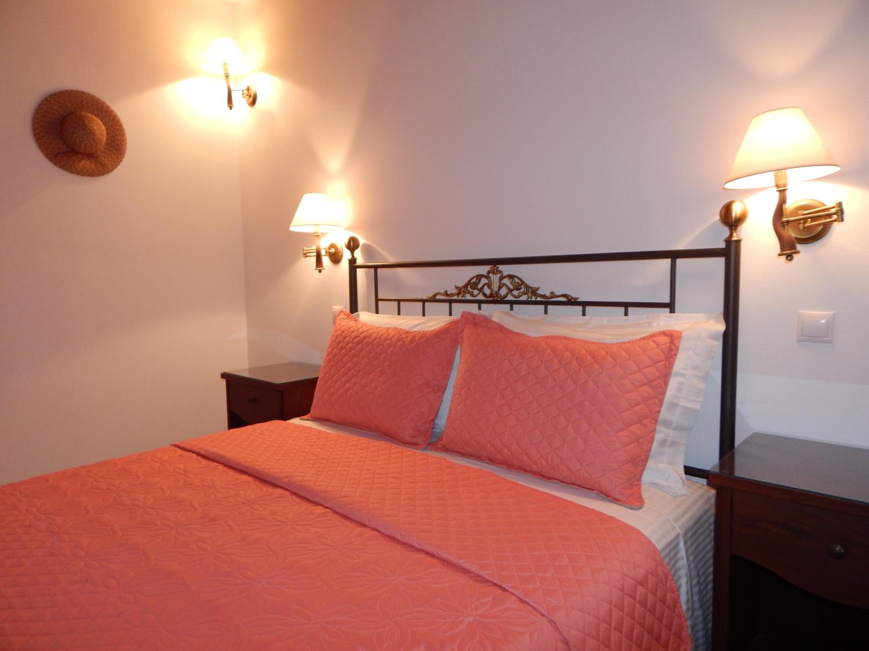 Tinos Suites & Apartments