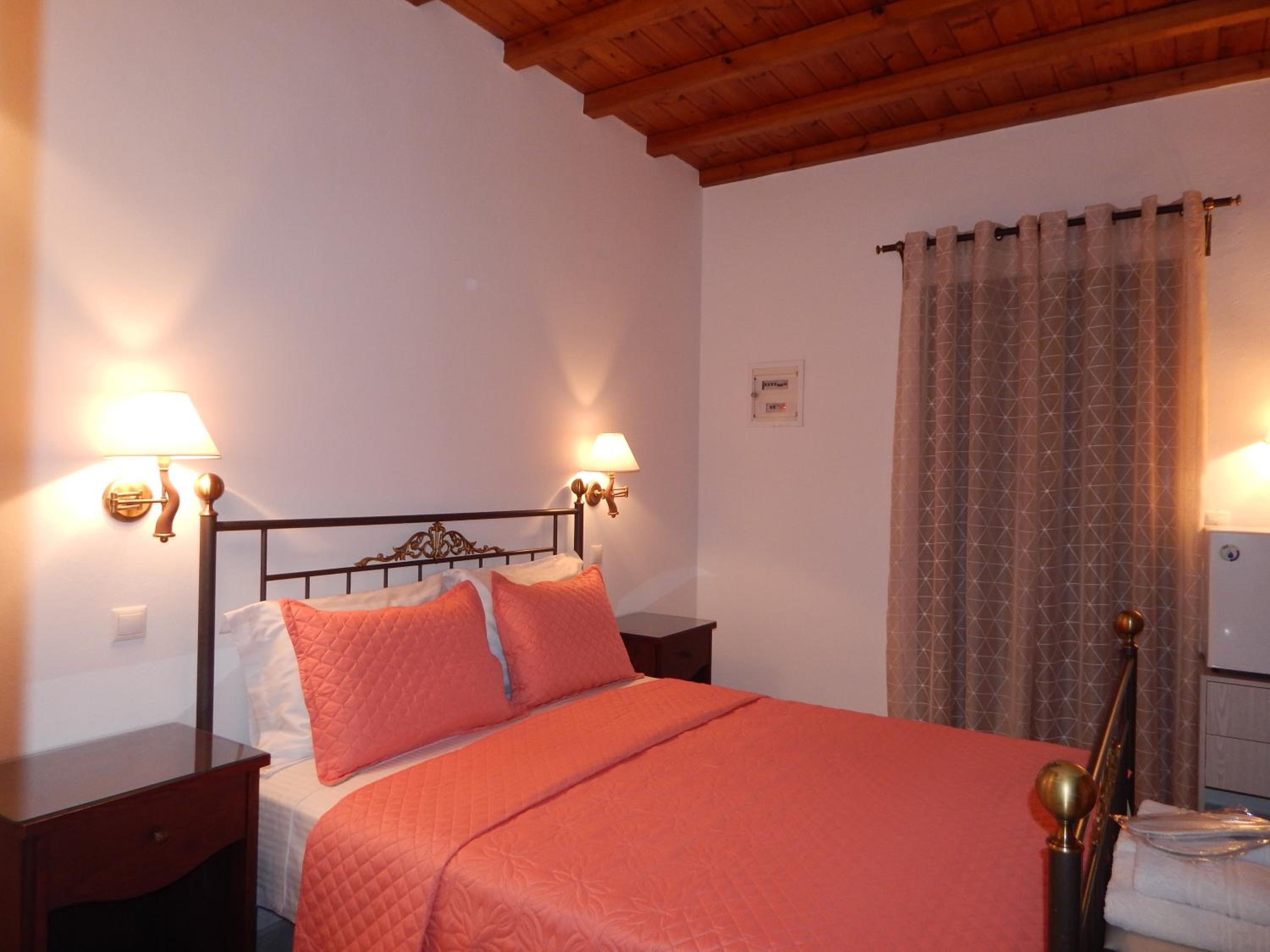 Tinos Suites & Apartments