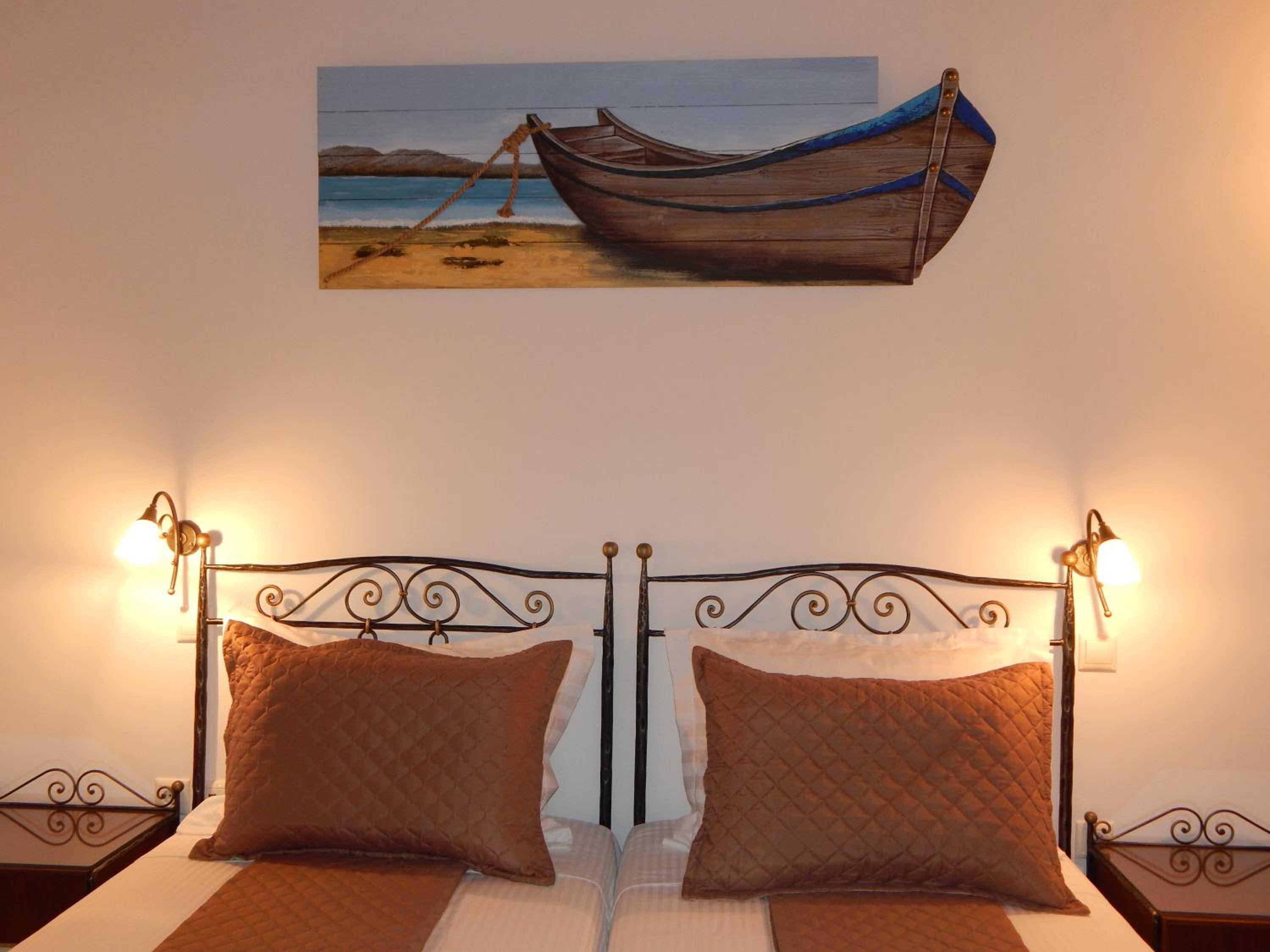 Tinos Suites & Apartments