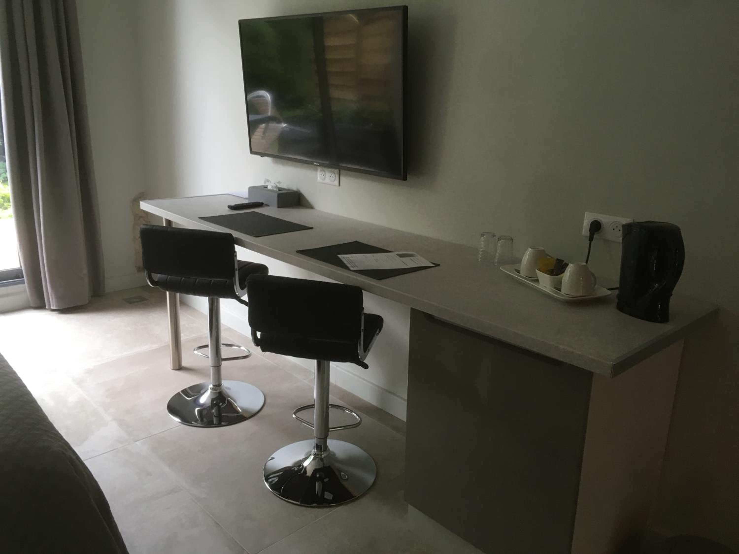 Photo 6