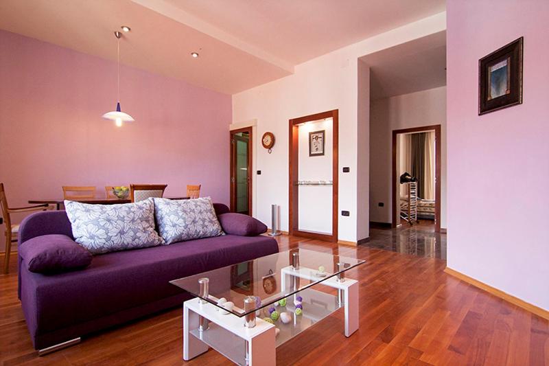 Pula Citybreak en Pula — lounge
