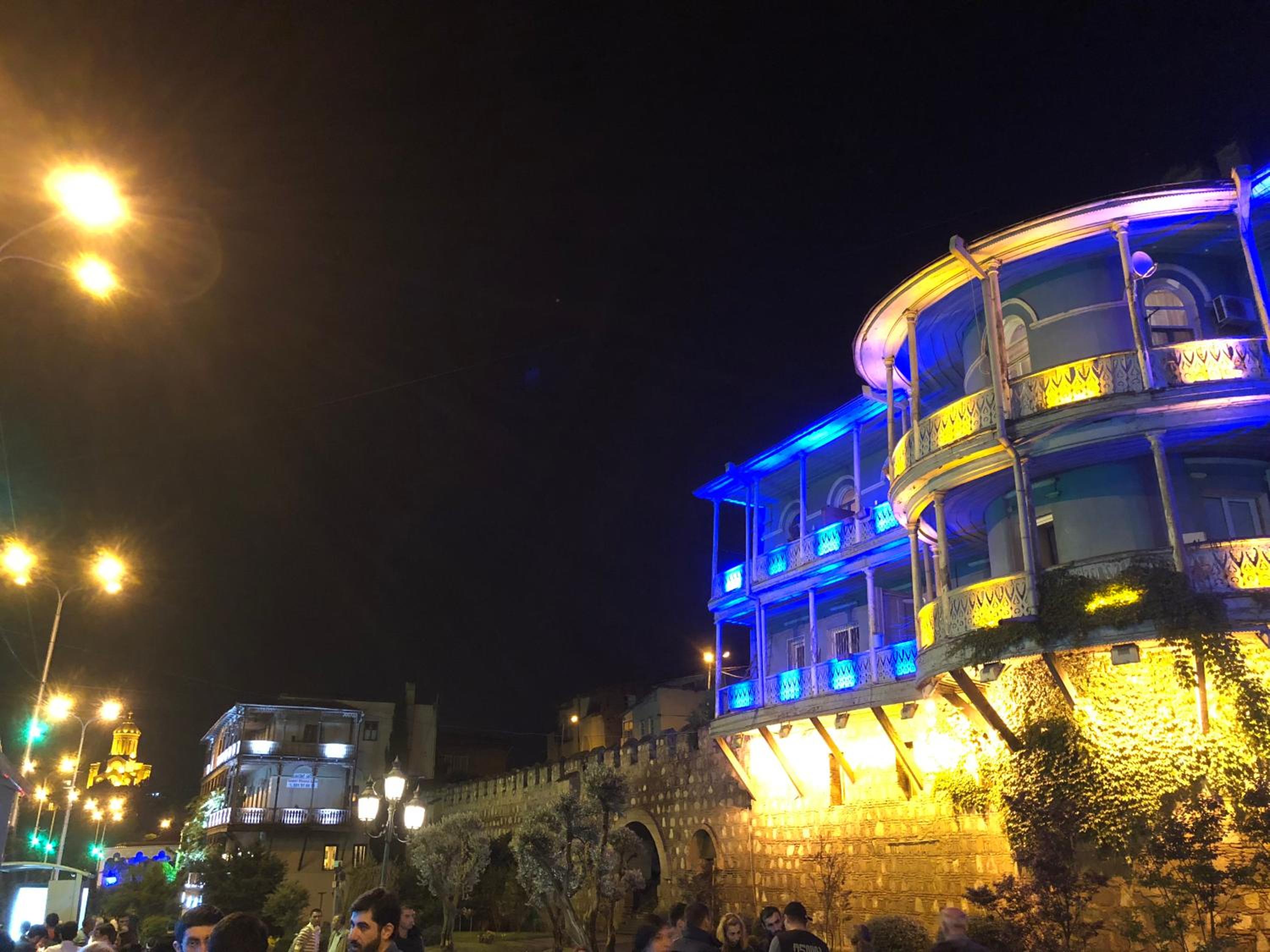 Apartment in Old Tbilisi Orbeliani Square view 4