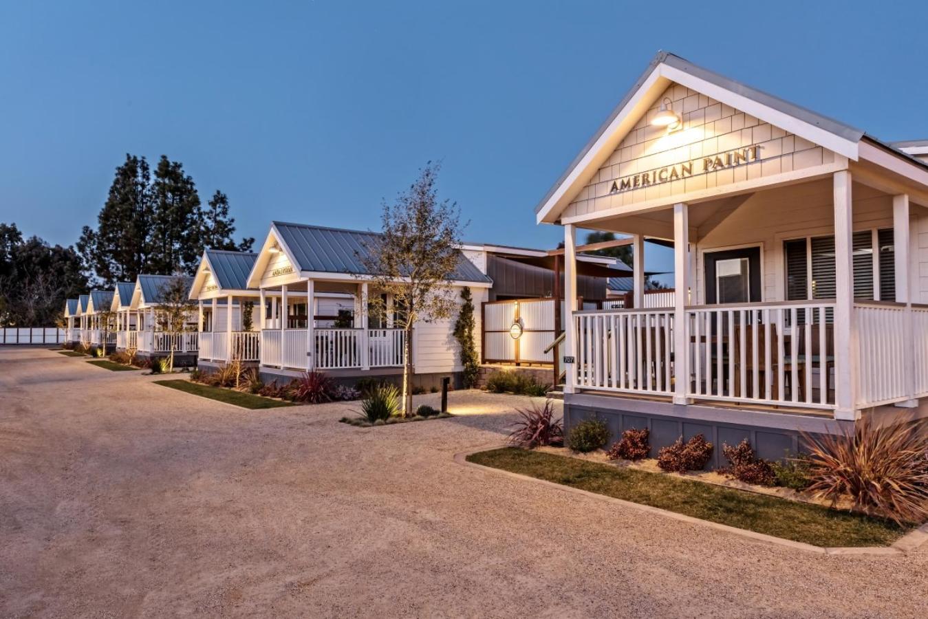 Hotel Flying Flags RV Resort & Campground