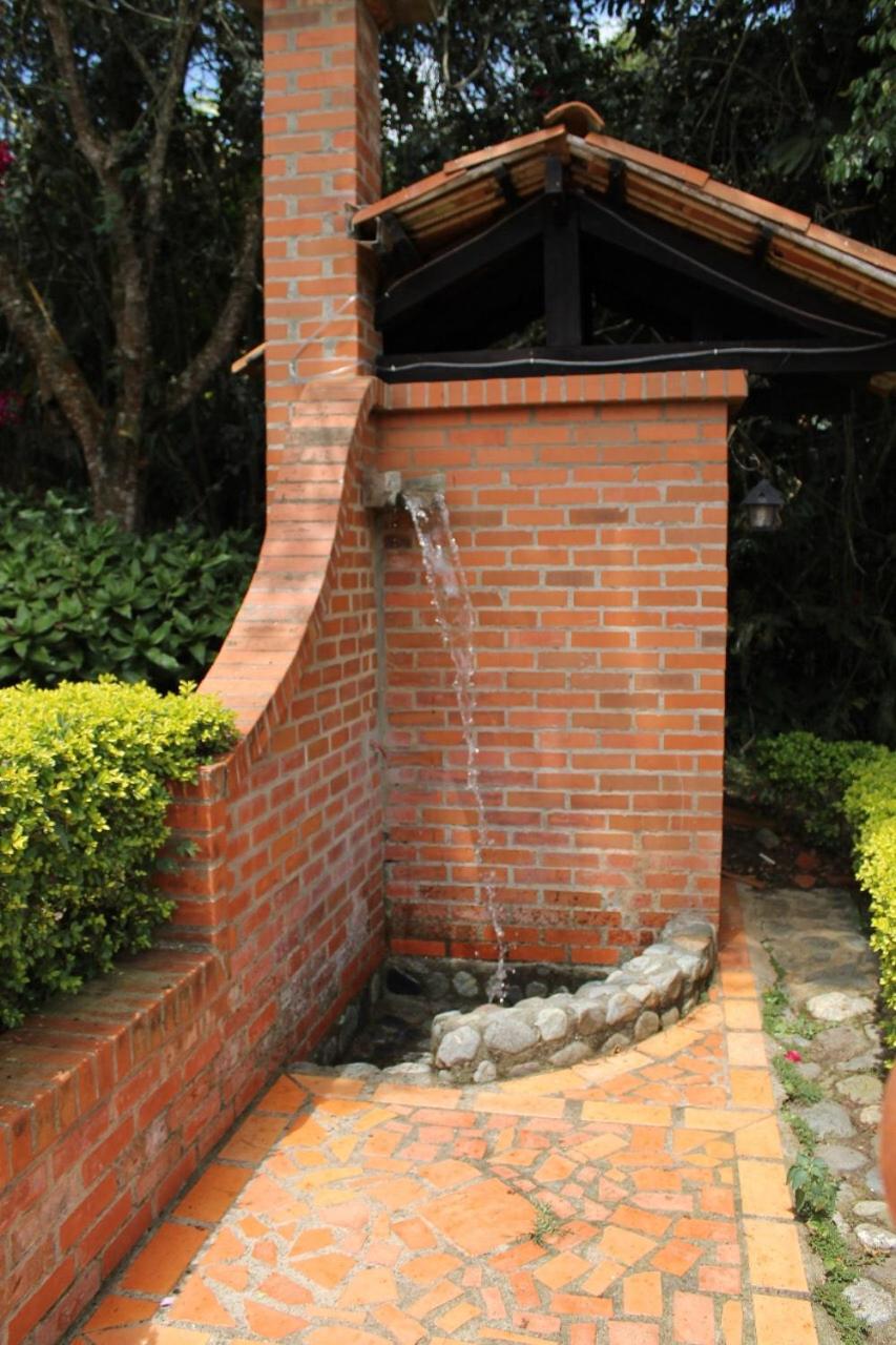 Hermosa Finca 