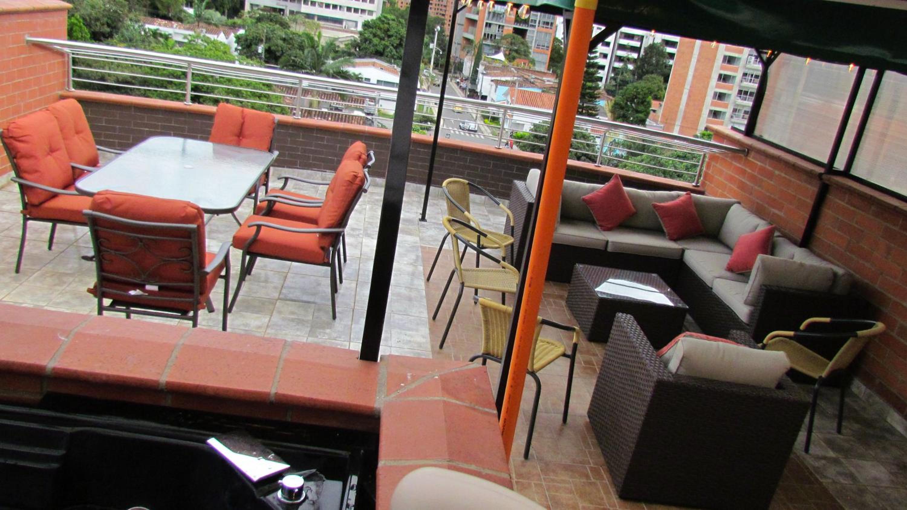 The 9's Apartahotel