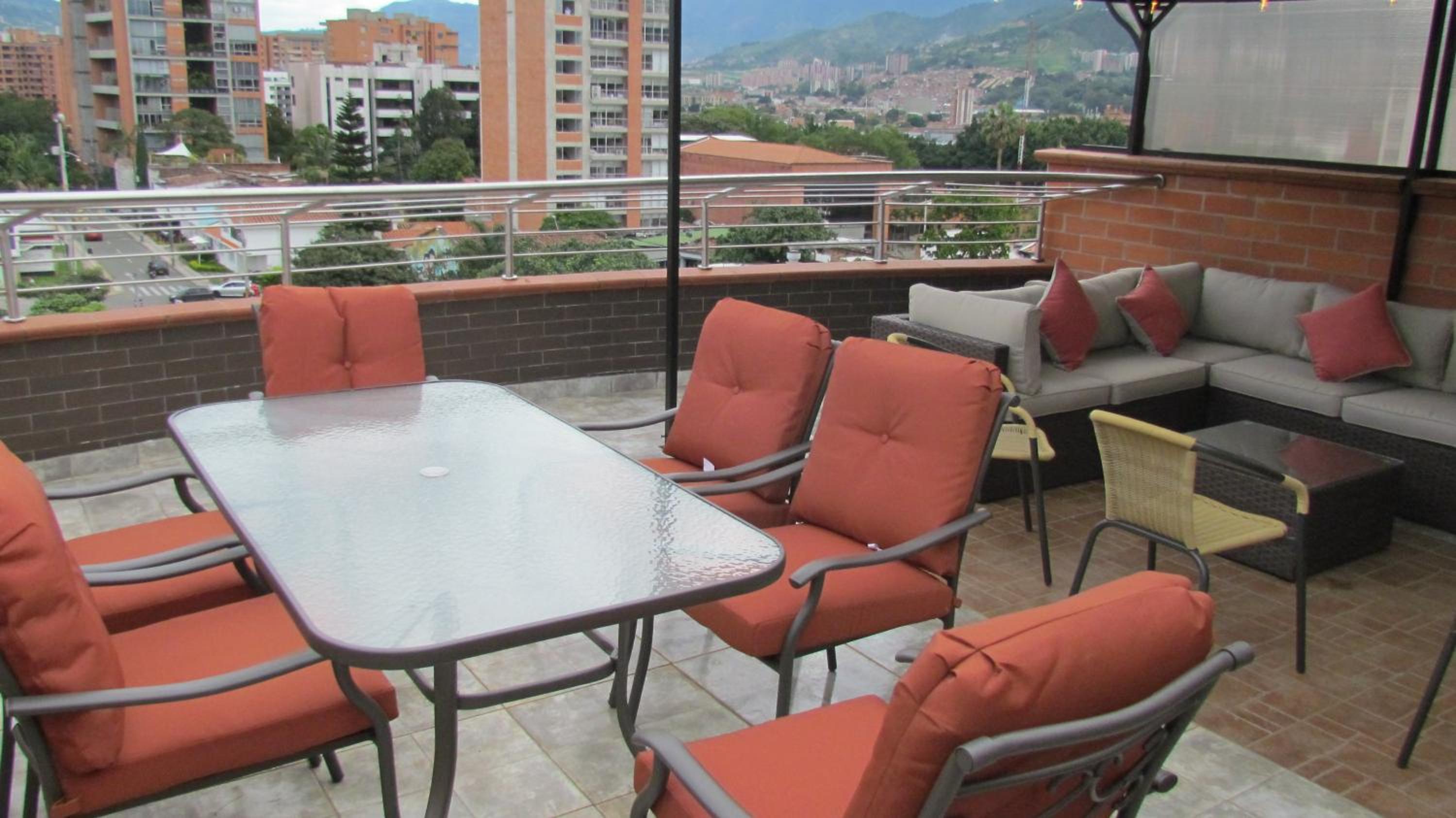 The 9's Apartahotel
