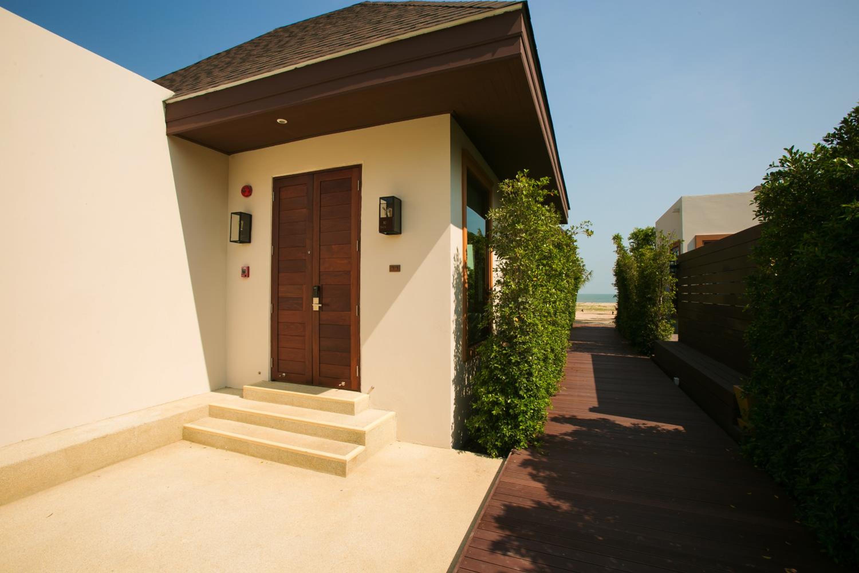 Hotel Triple Tree Beach Resort - Image 1