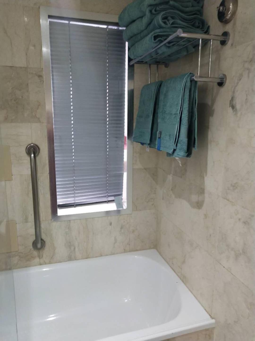 High Floor Ocean View at Surfers Paradise - Hotel Studio