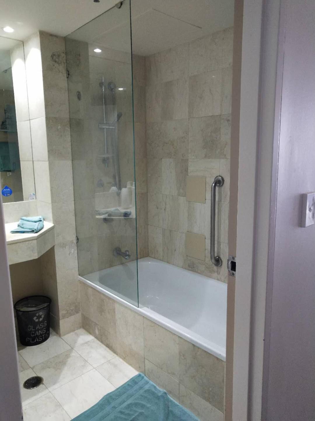 High Floor Ocean View at Surfers Paradise - Hotel Studio