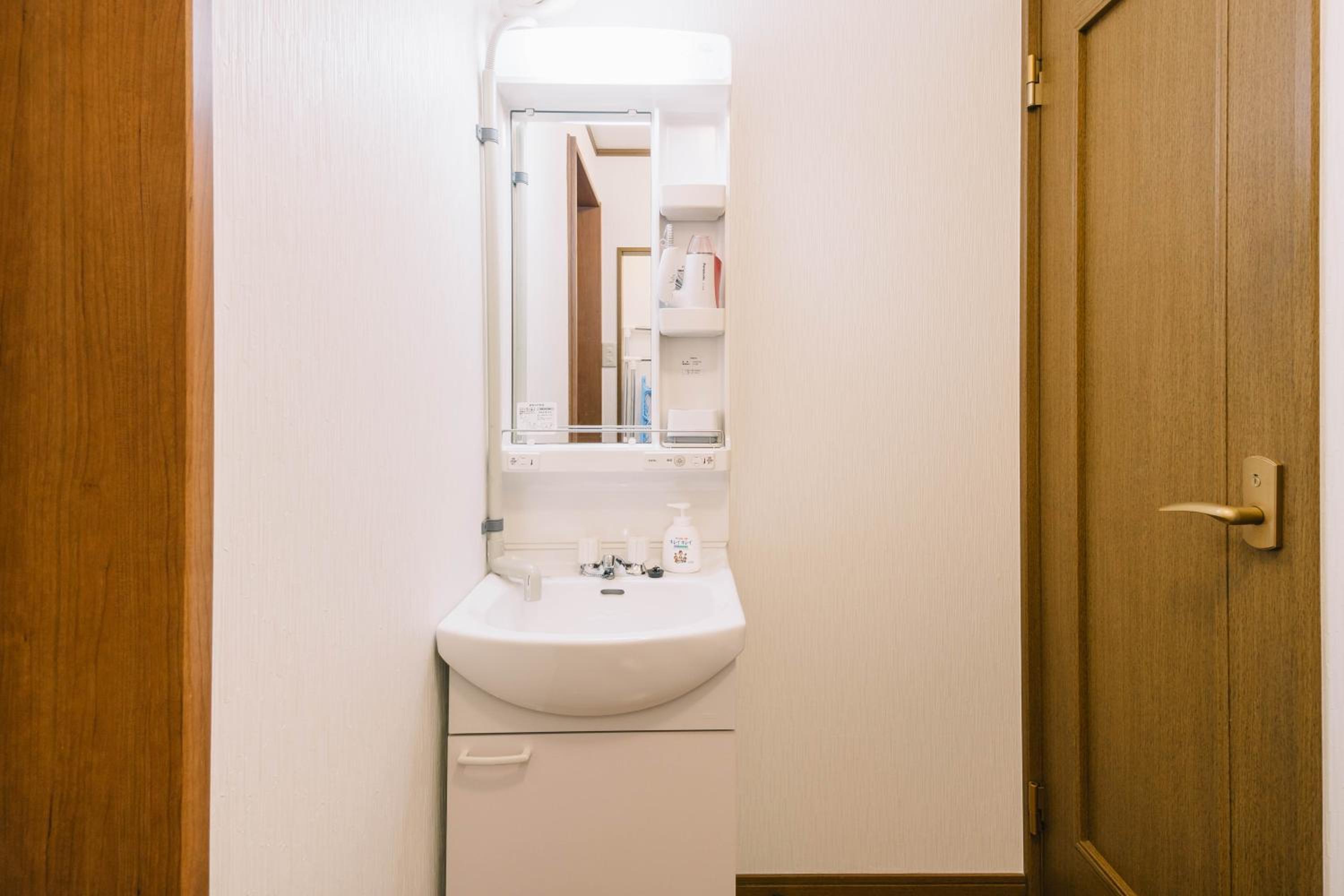 IKIDANE HOUSE Osaka Kyobashi