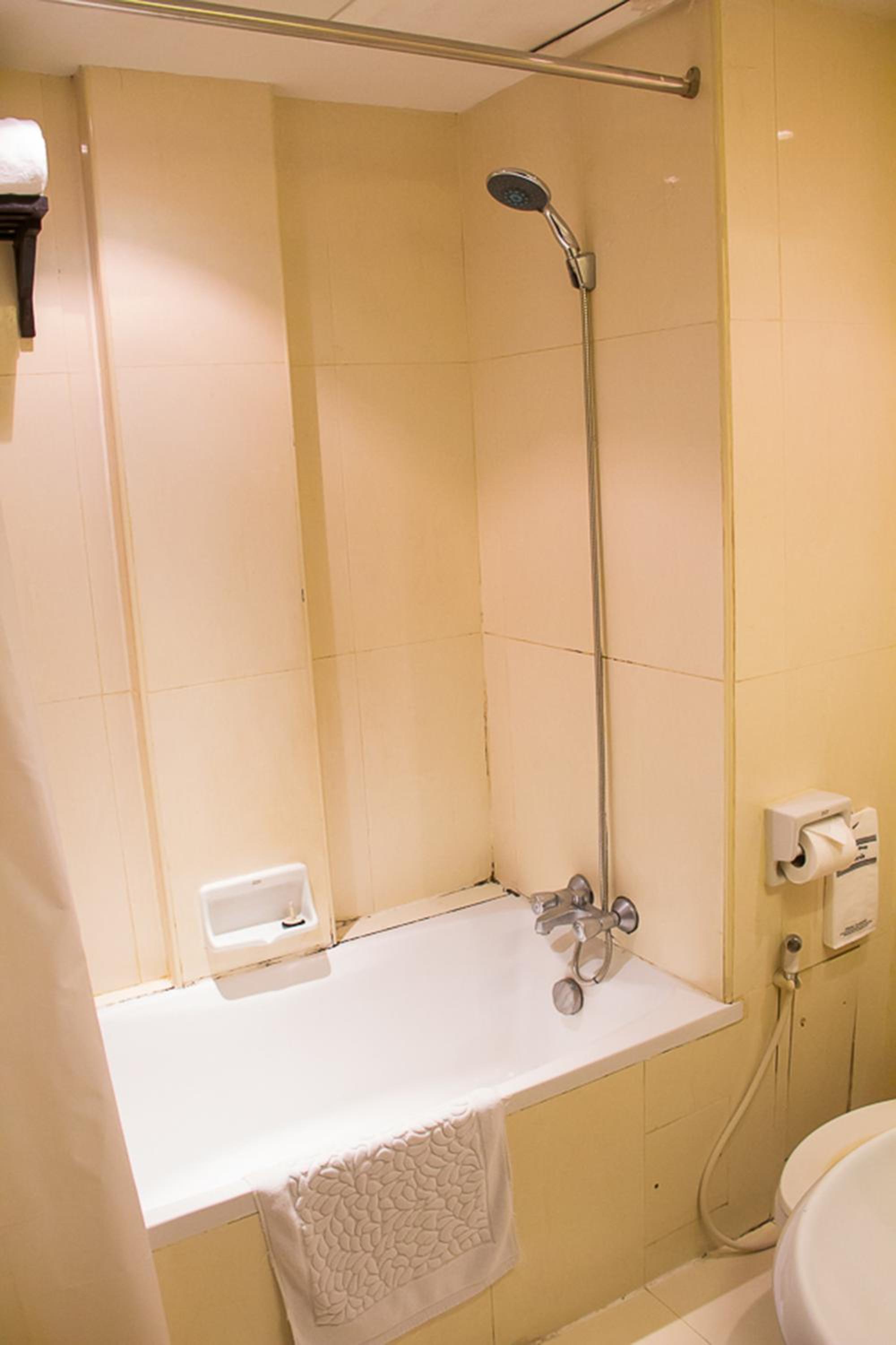 Grand Inn Hotel - Image 2