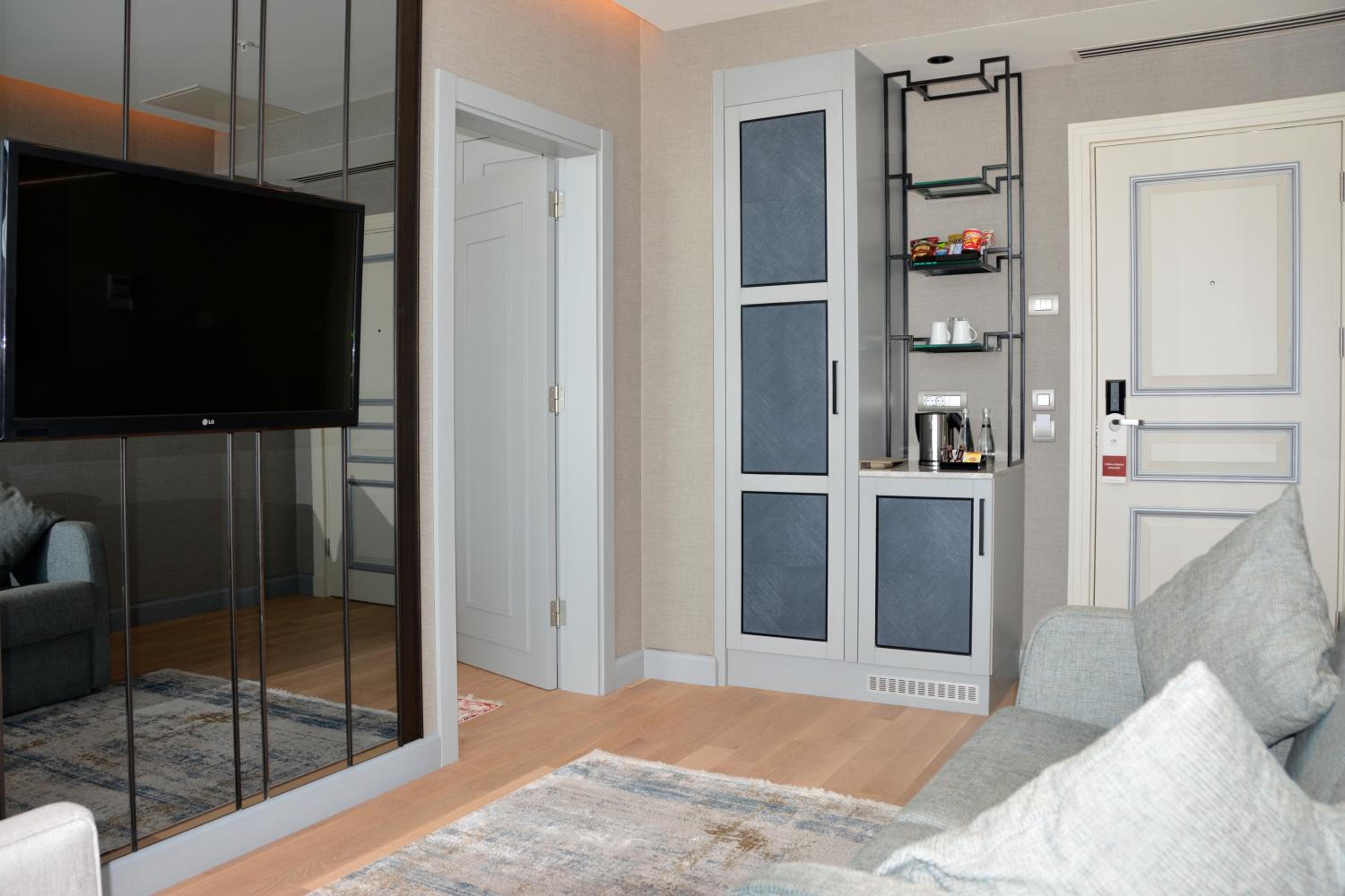 CVK Taksim Hotel Istanbul - Image 18