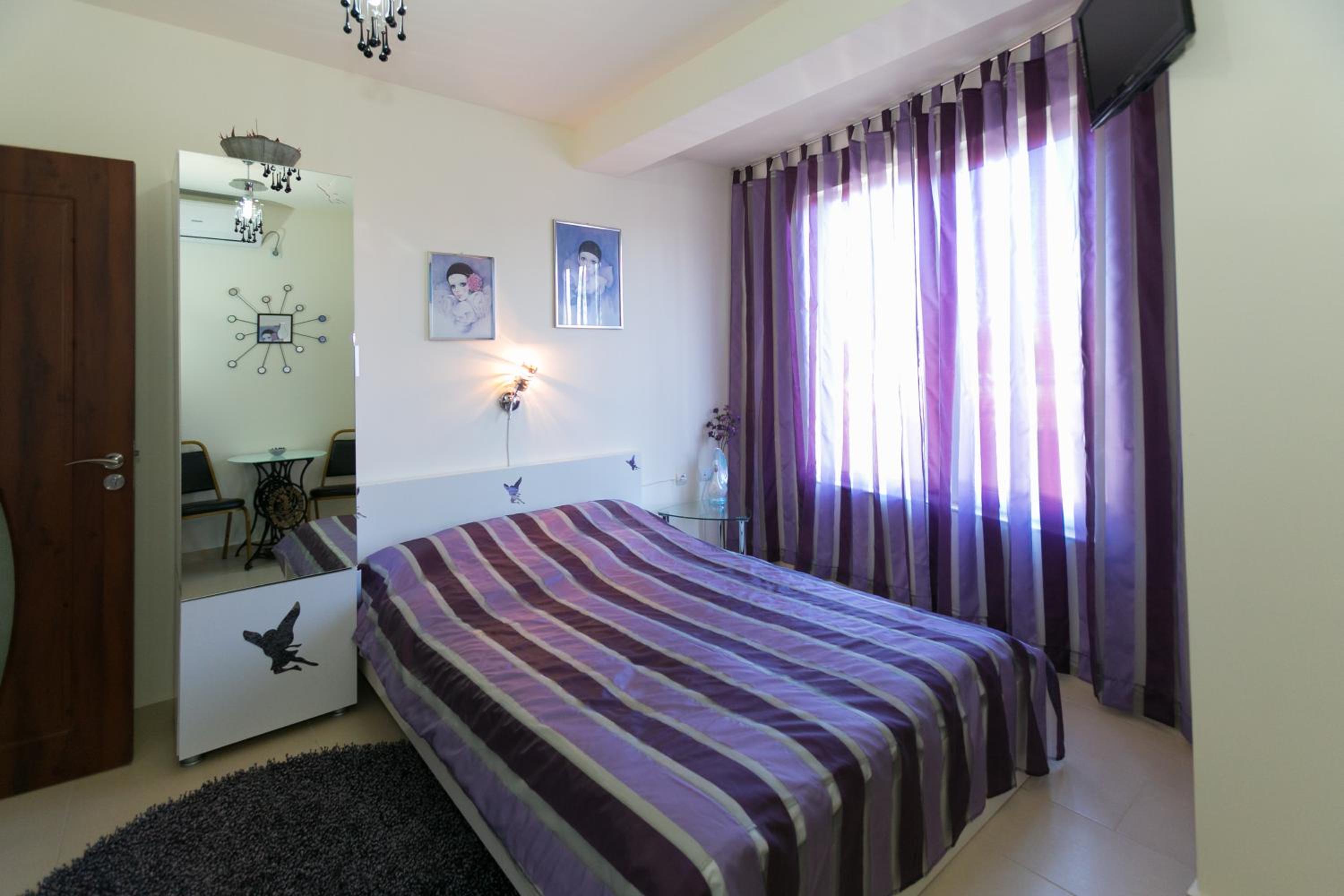Guest Rooms Tivona