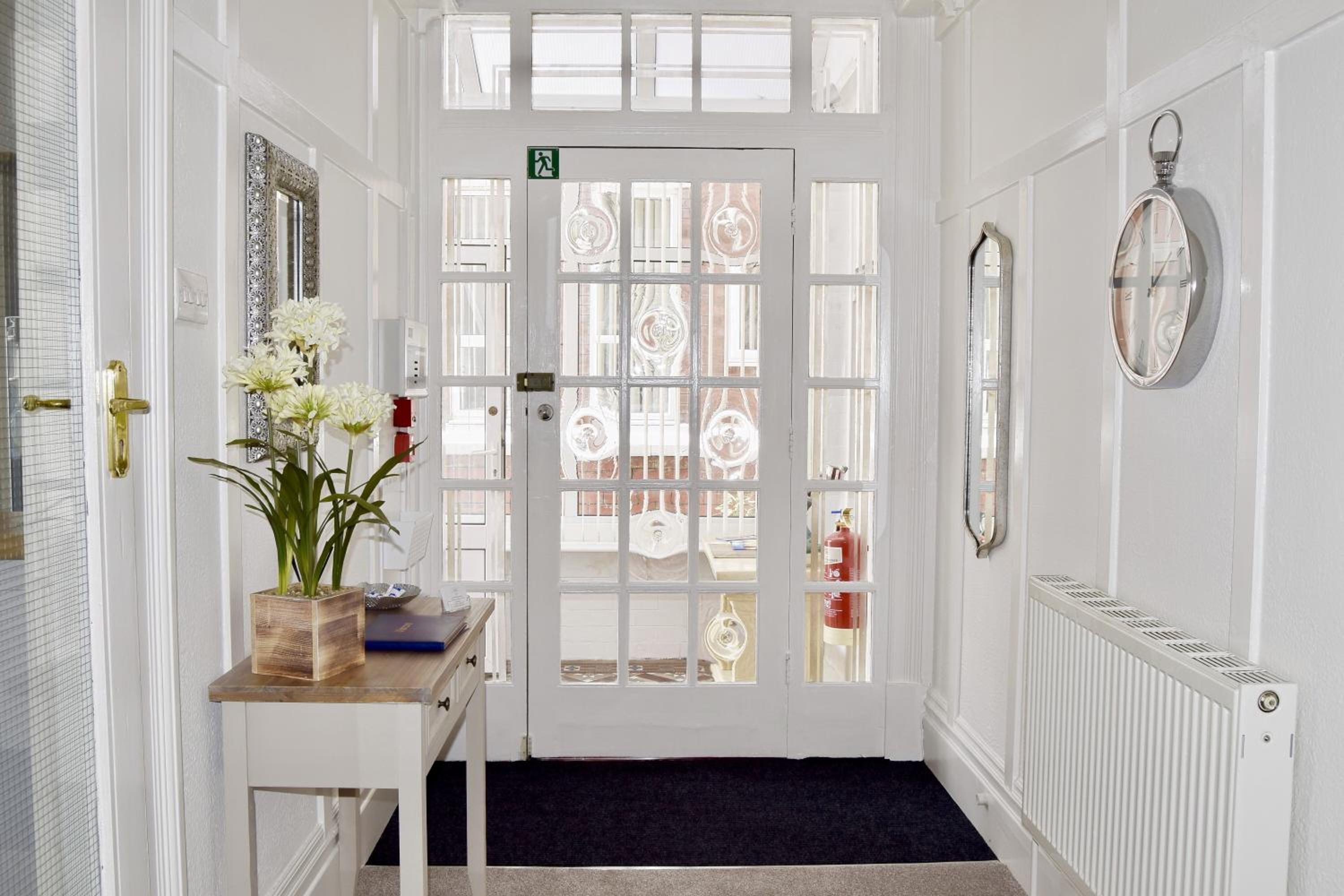 Avenue Guest House