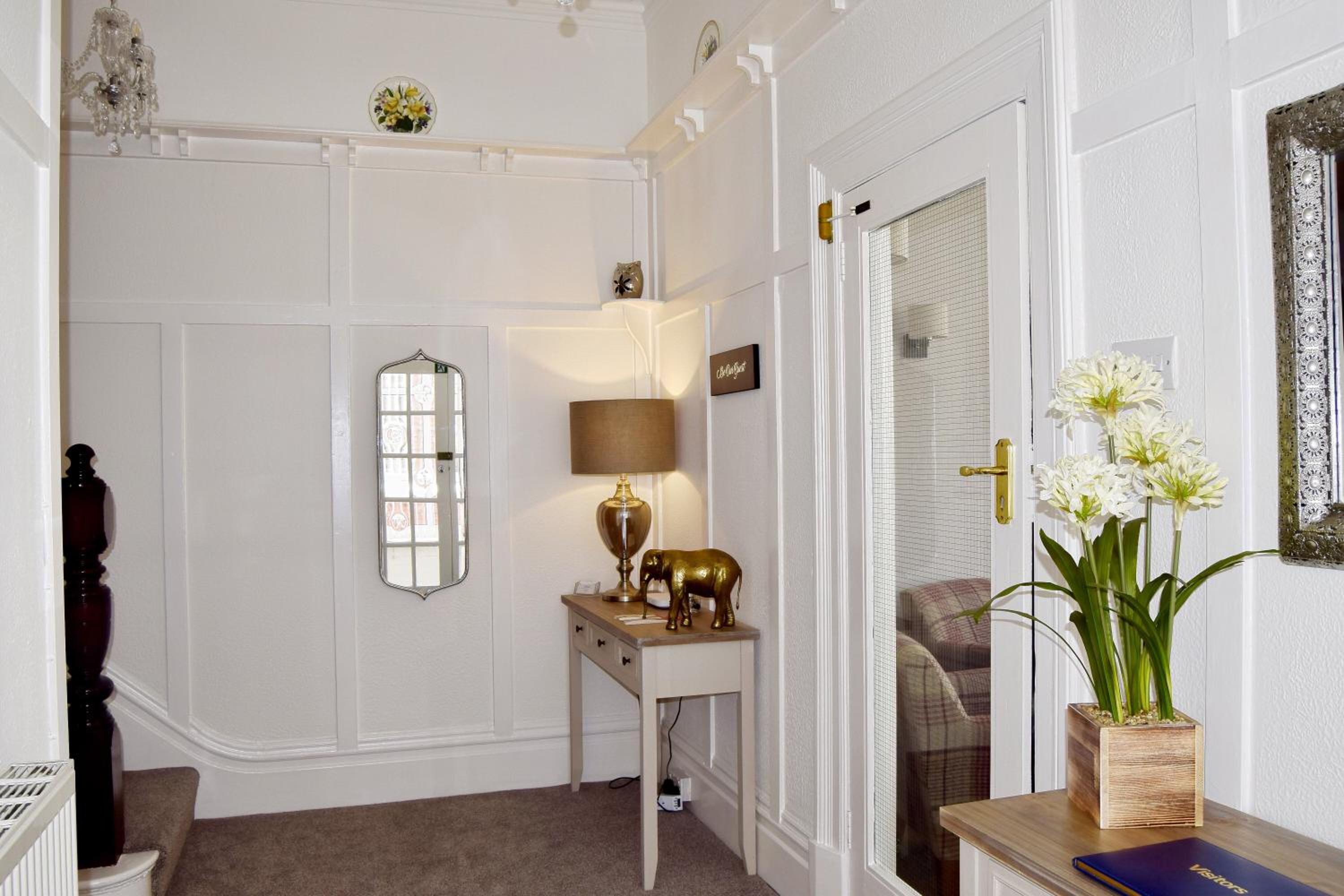 Avenue Guest House