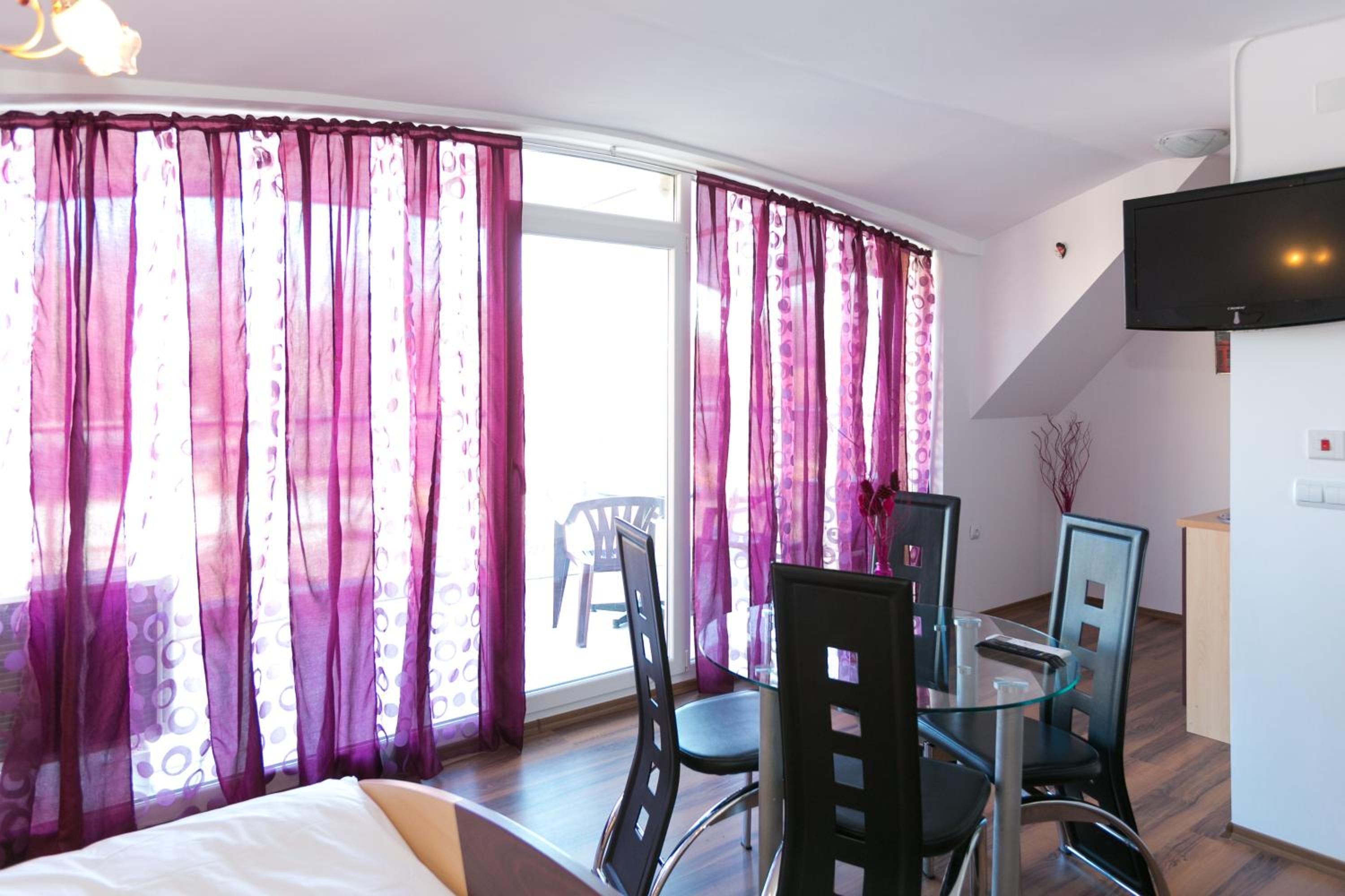 Guest Rooms Tivona