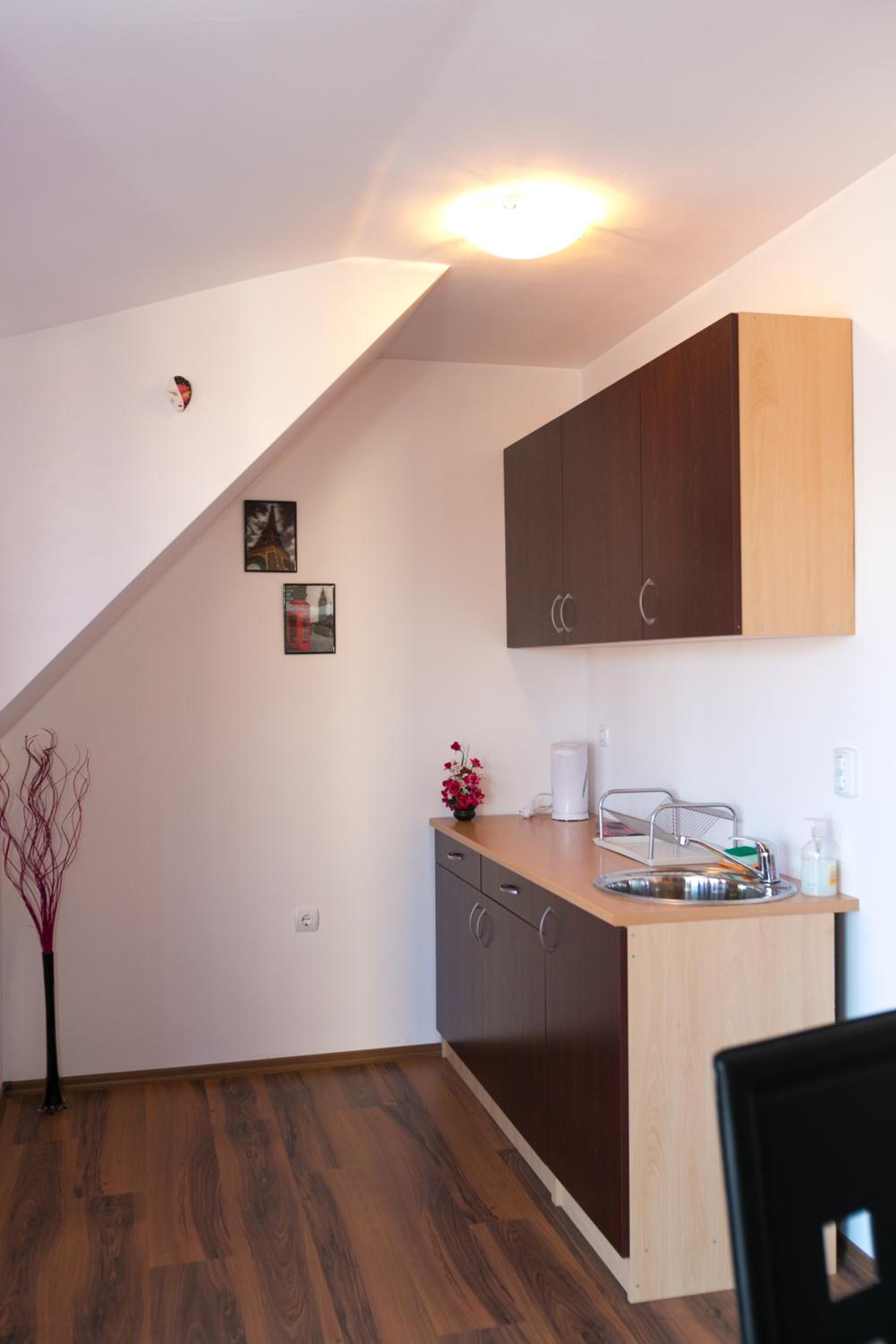 Guest Rooms Tivona