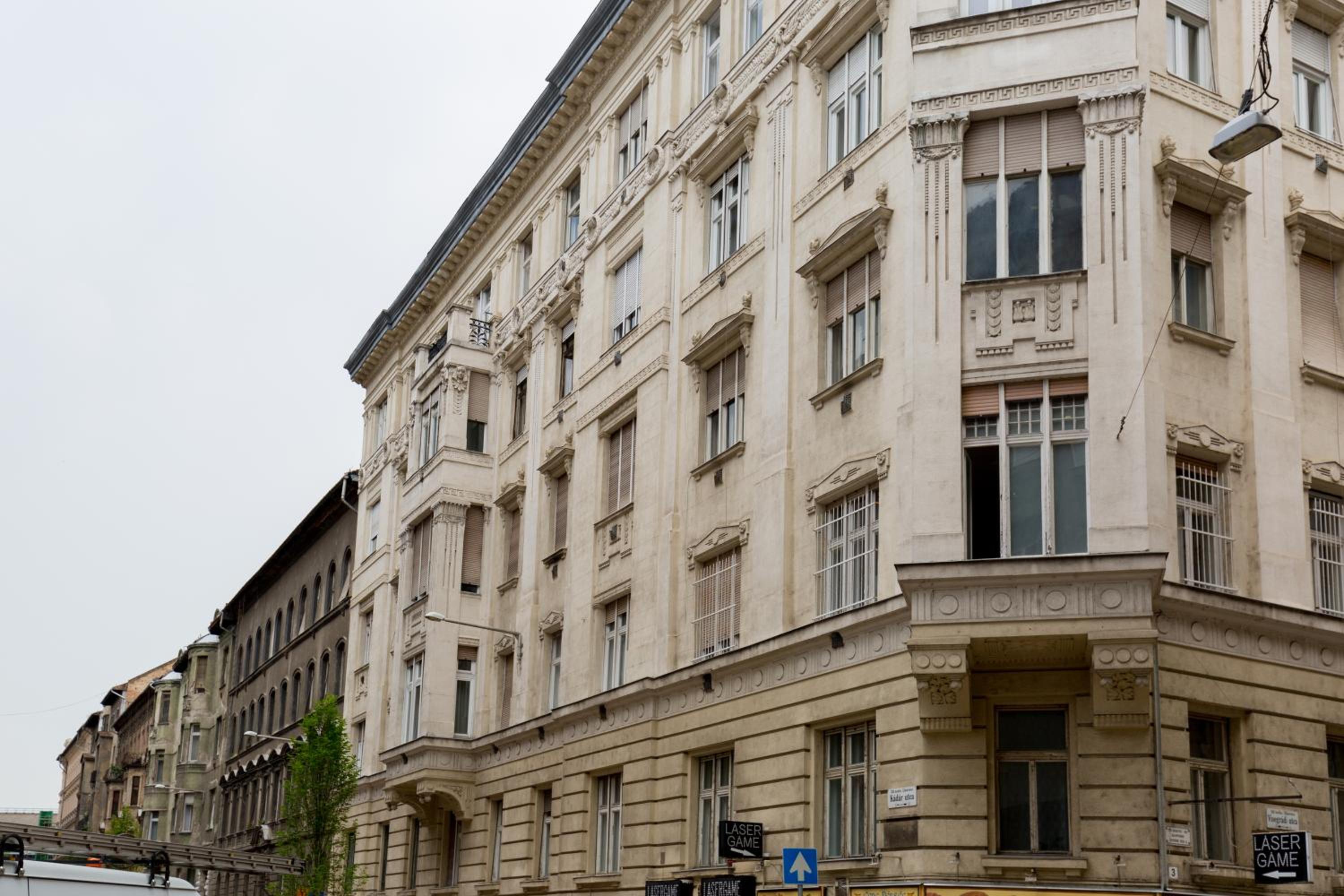 Roland Apartments
