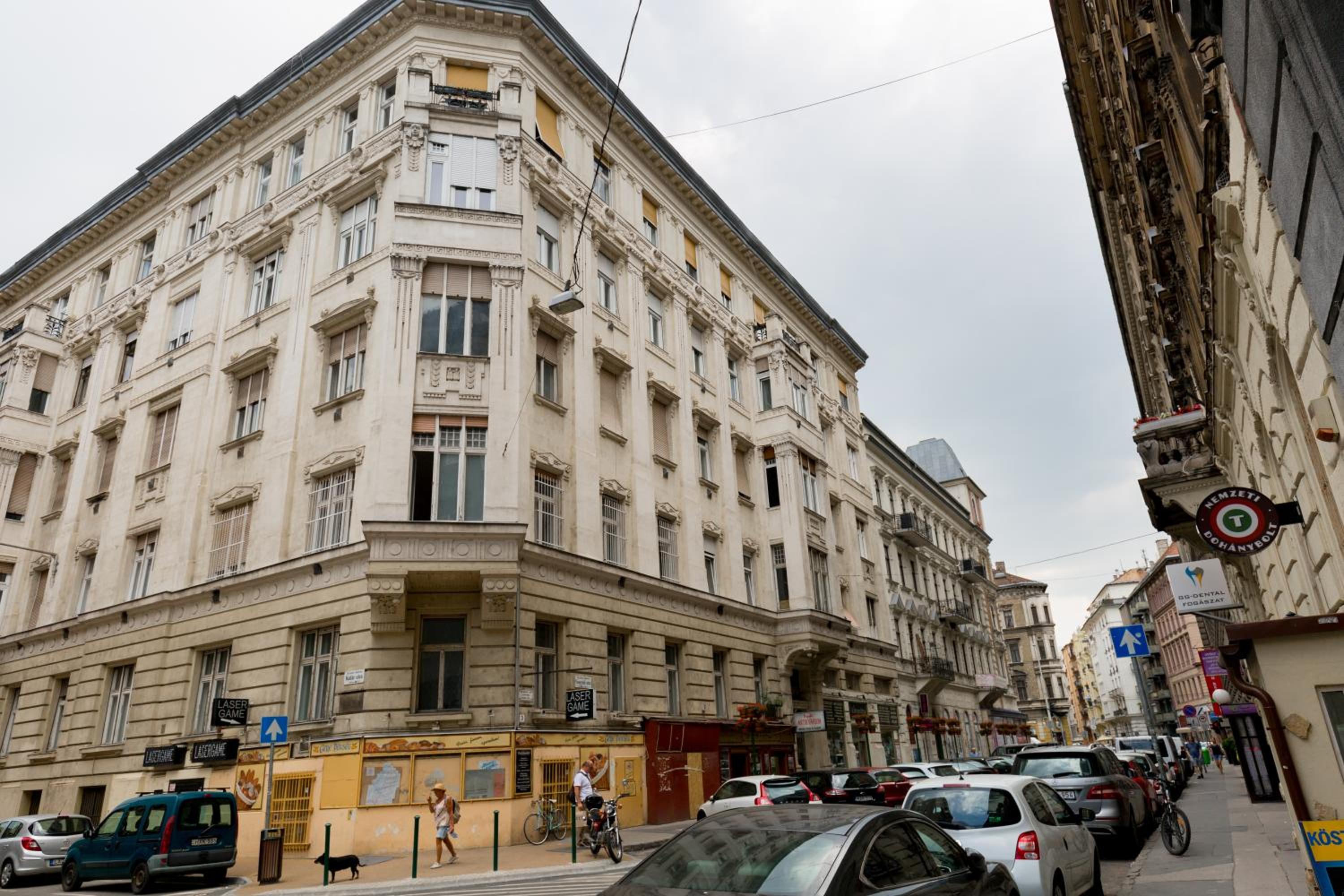 Roland Apartments