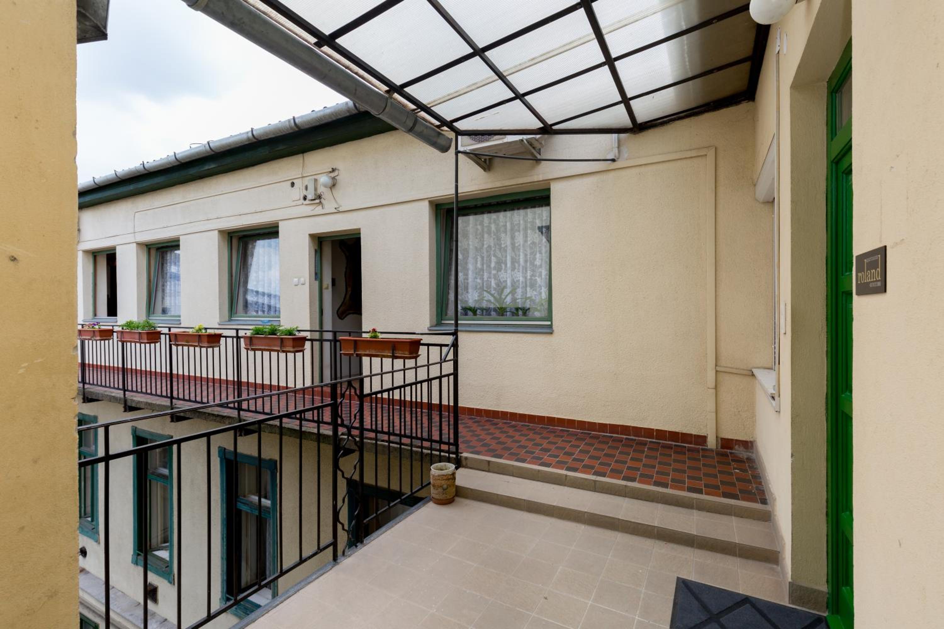 Roland Apartments