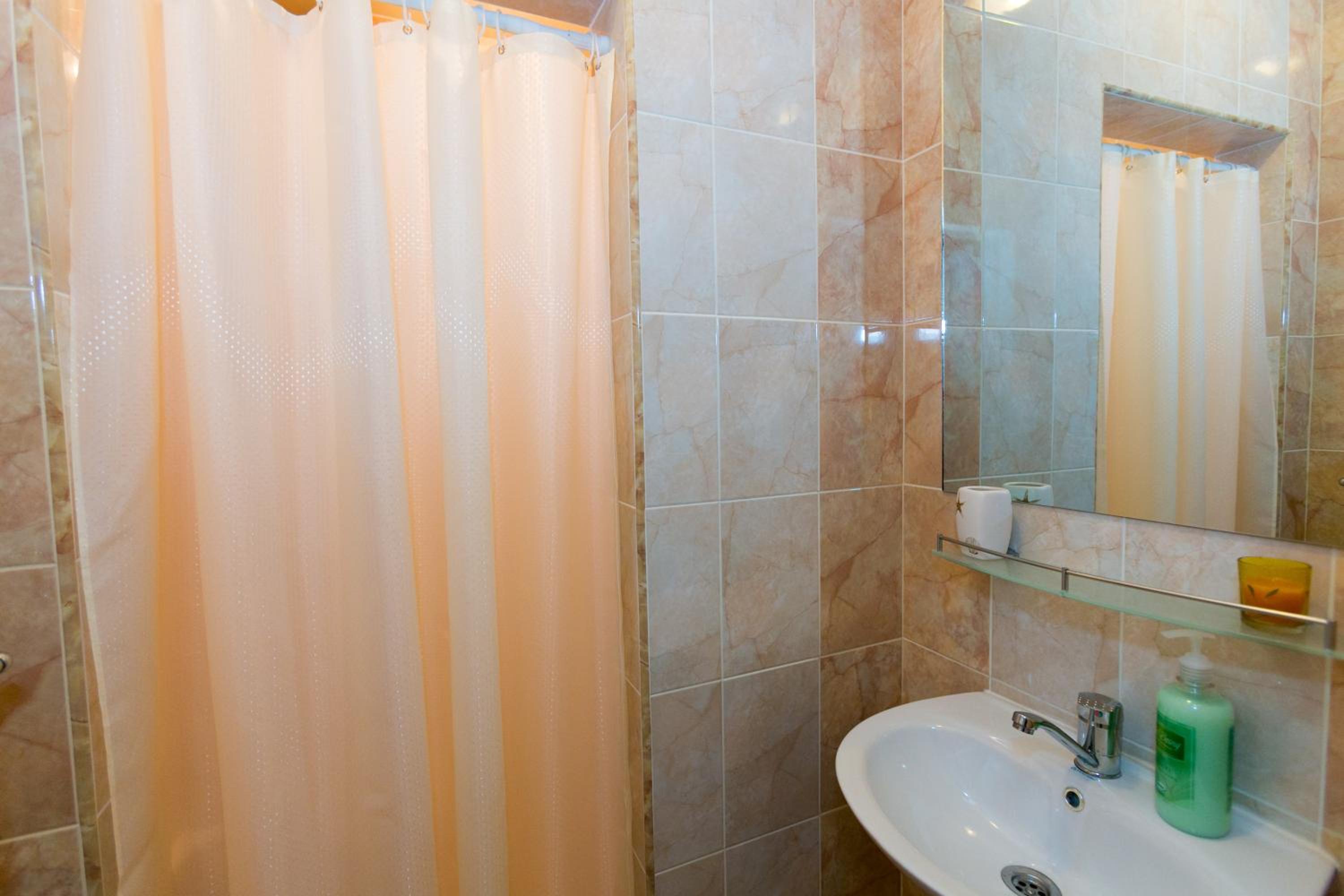 Guest Rooms Tivona