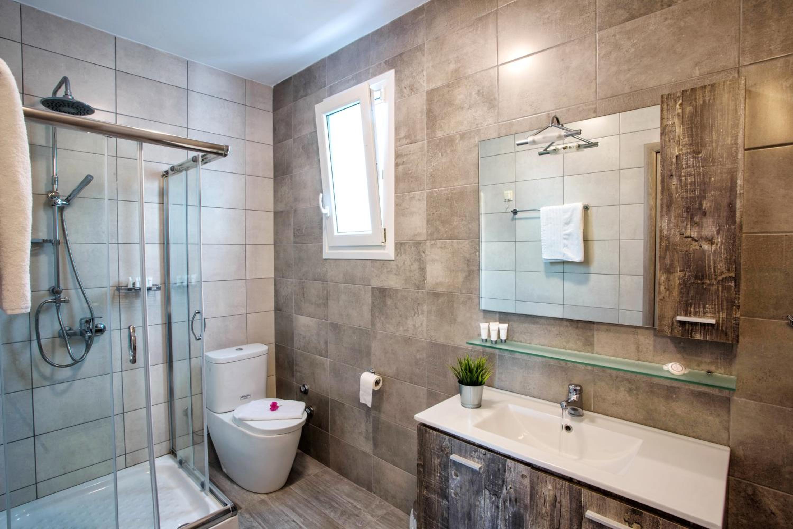 Isalos Suites
