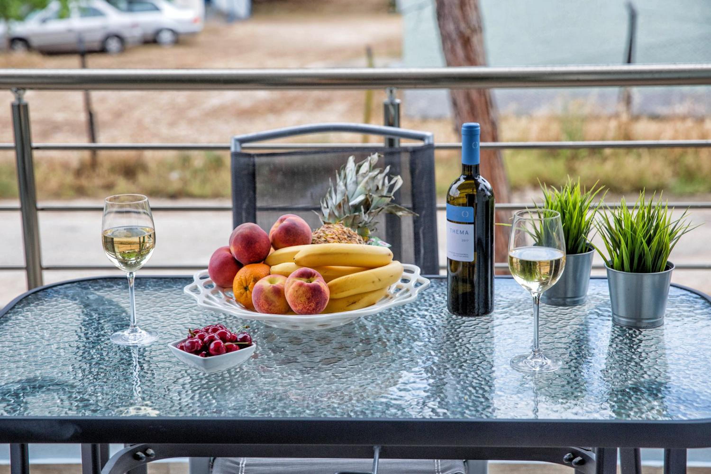 Isalos Suites