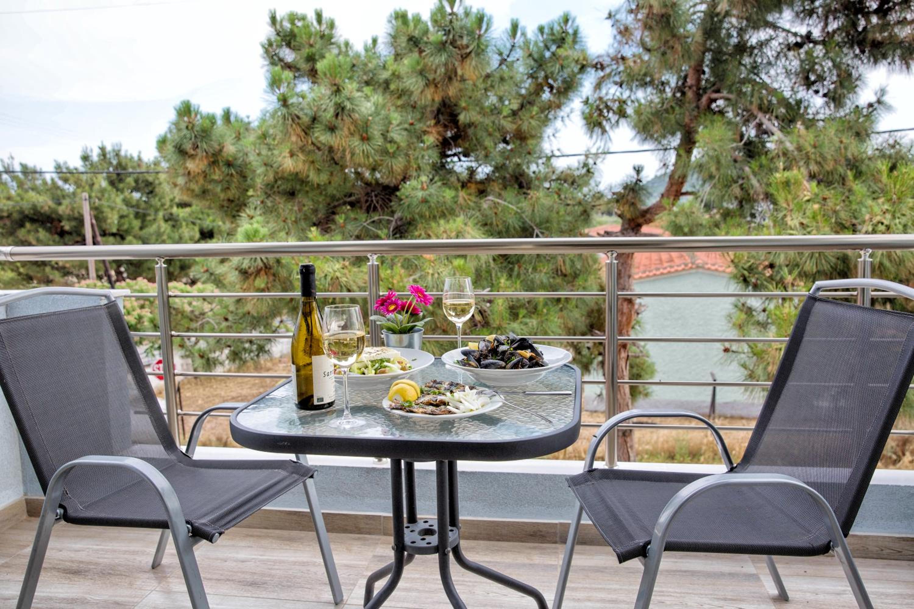 Isalos Suites