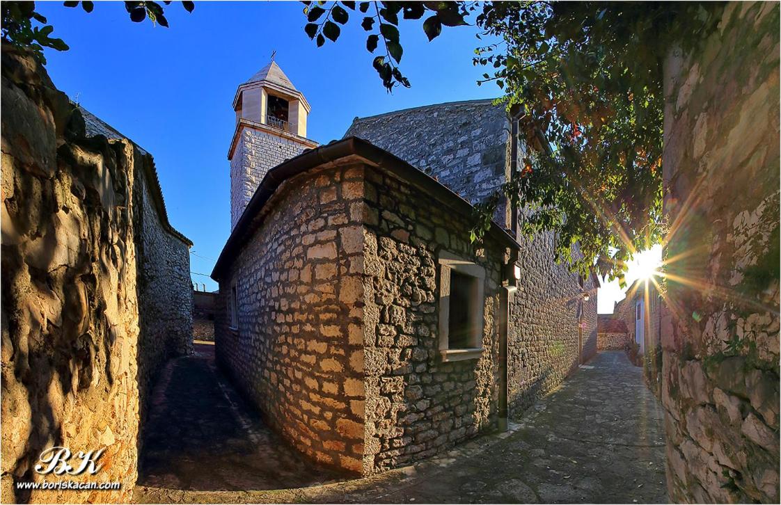 Photo 20