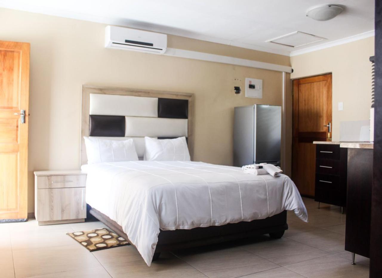 Mbopha Guest House view 4