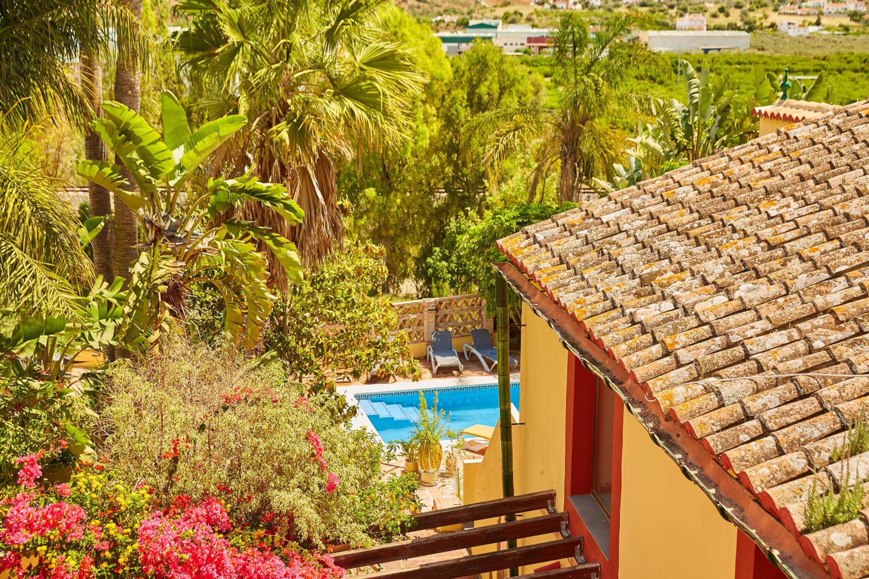 Finca Fenix Apartments with Pool in Álora