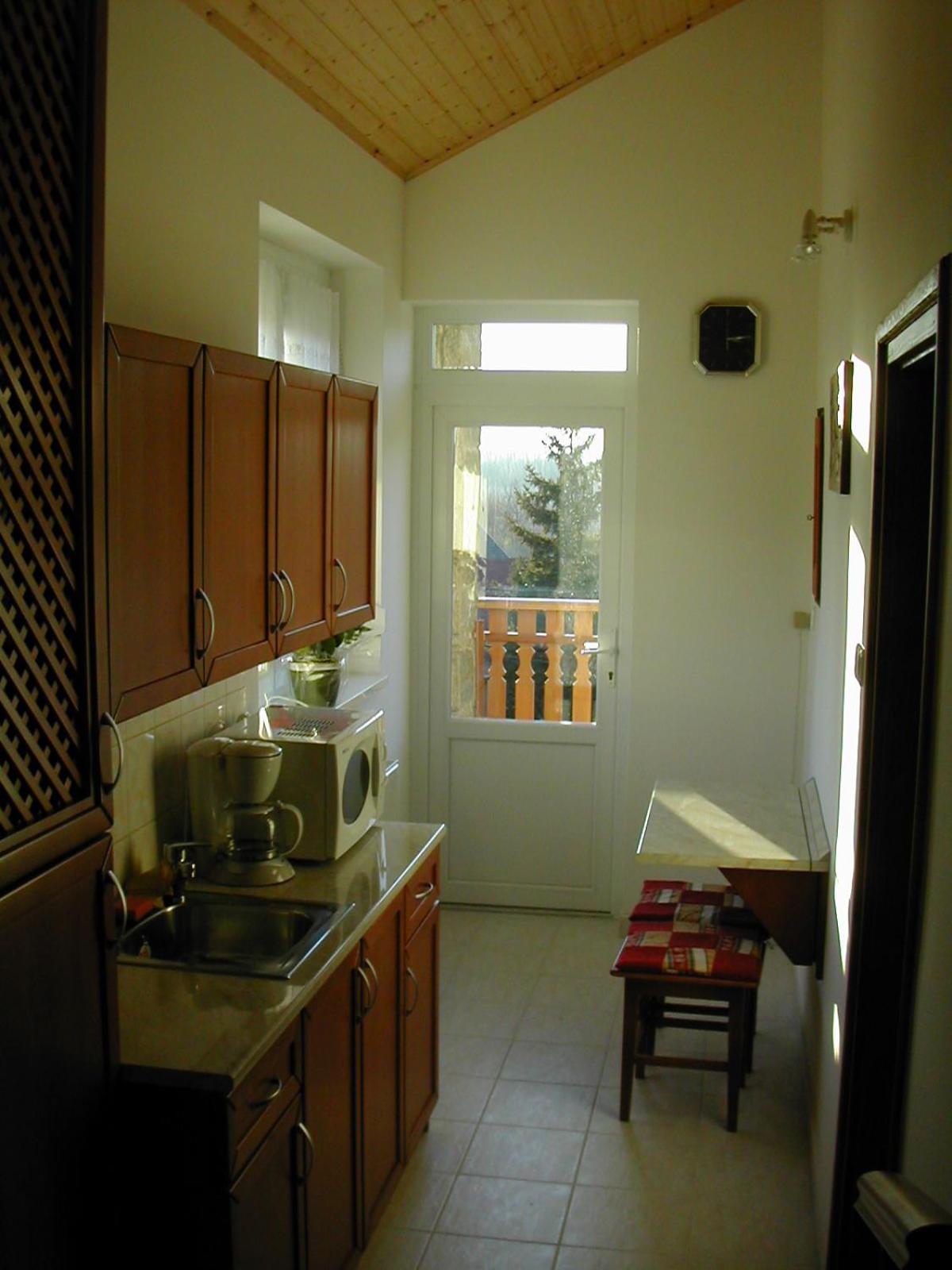 Photo 32