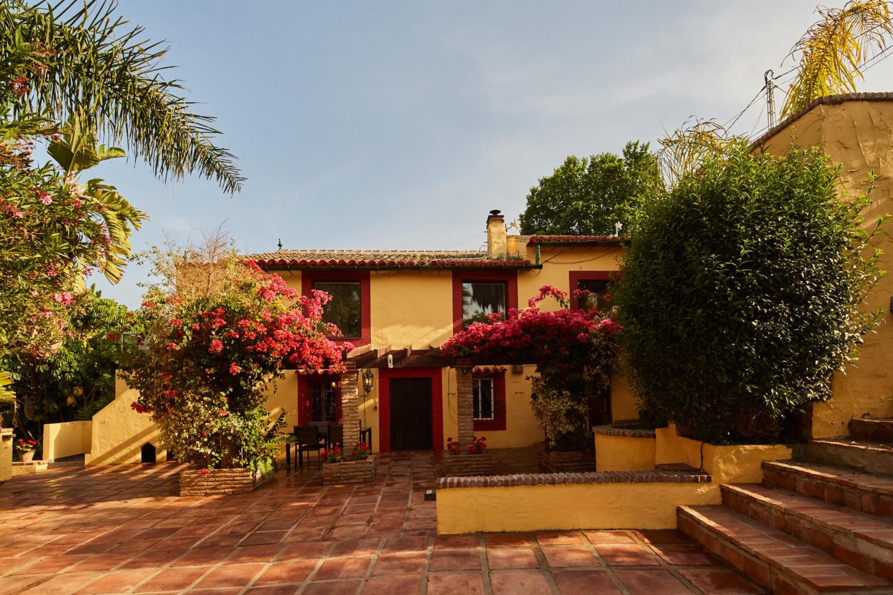 Finca Fenix Apartments with Pool in Álora