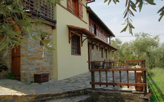 Guesthouse Apanemia view 4