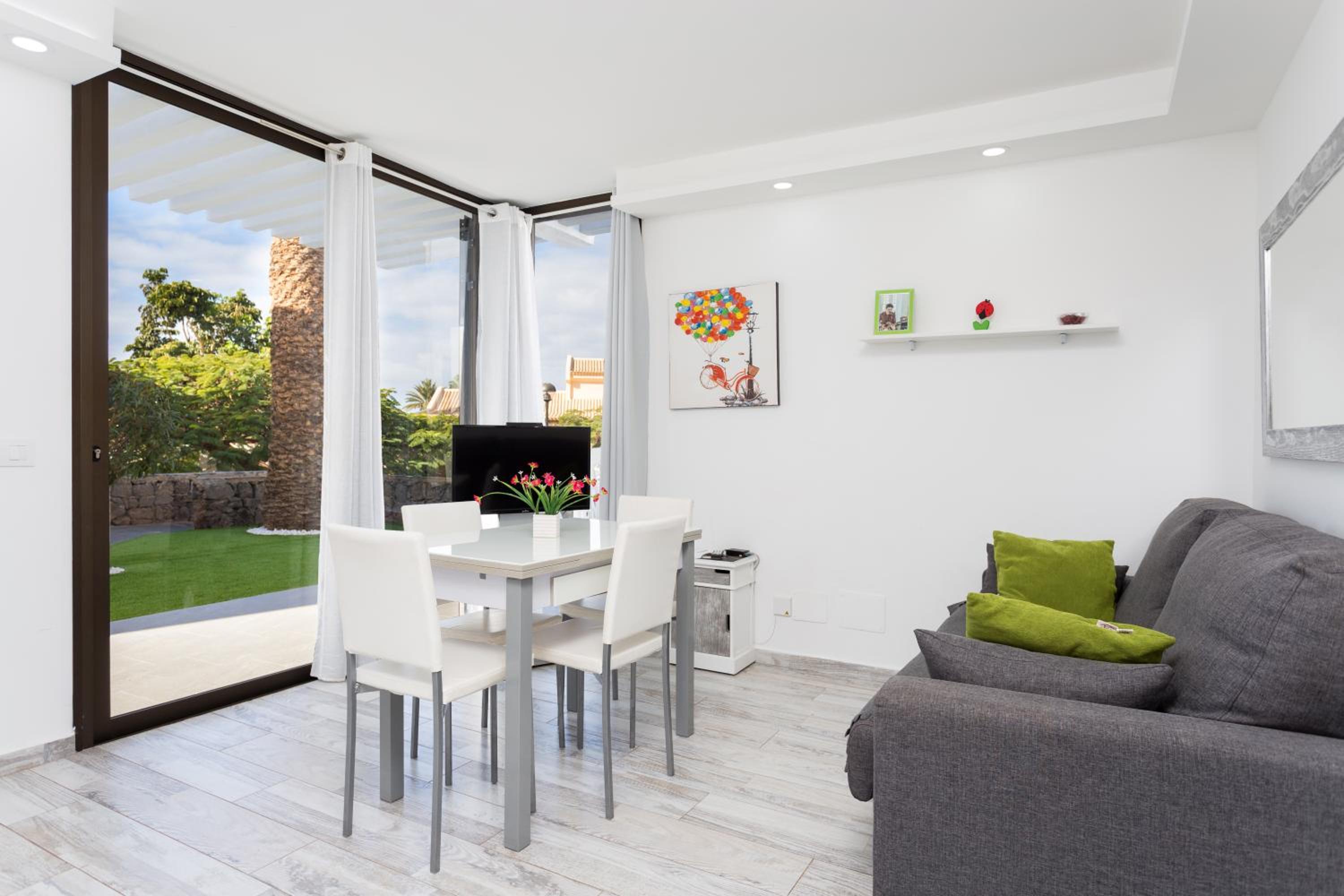241 Quiet Bungalow with terrace view 3
