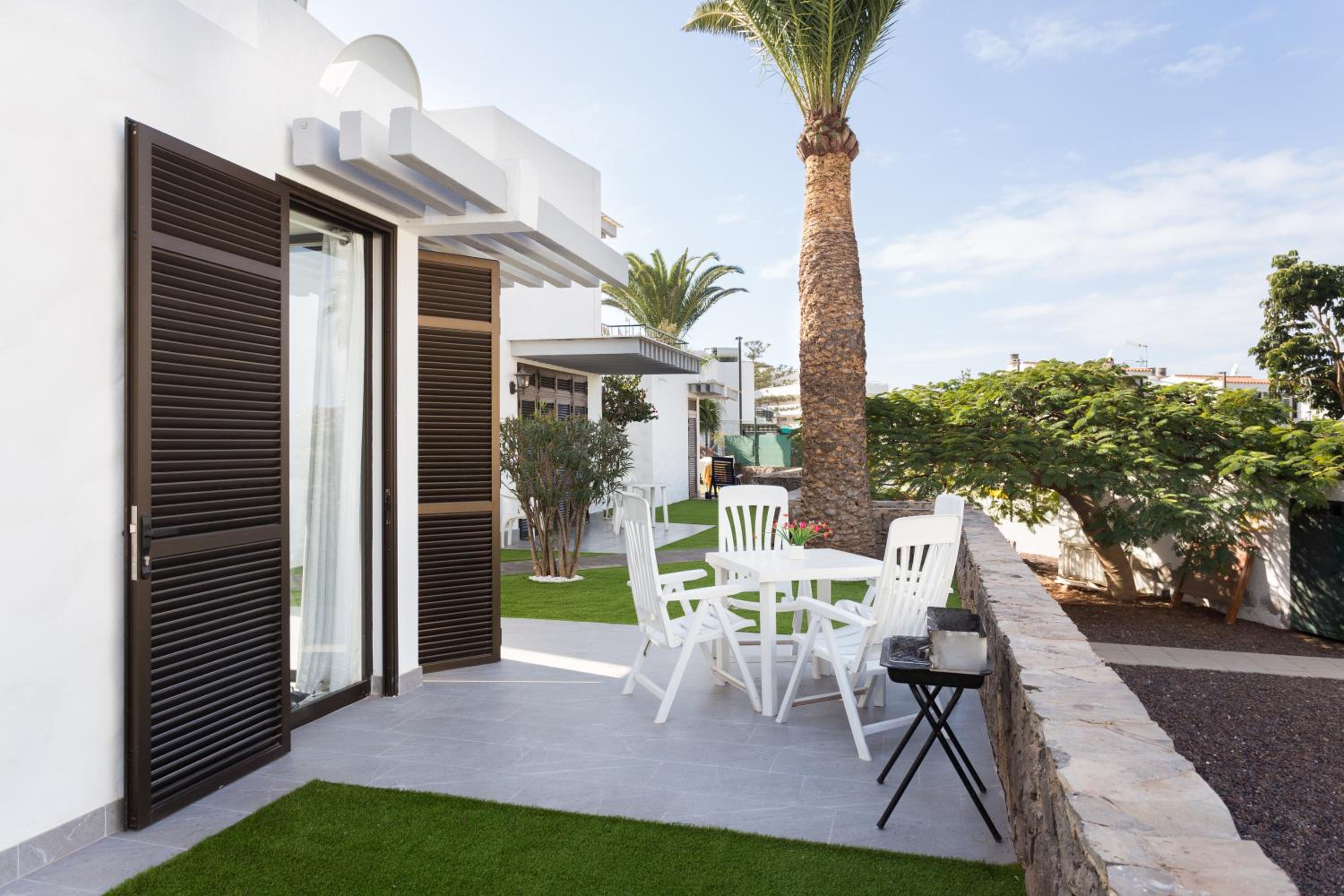 241 Quiet Bungalow with terrace view 2