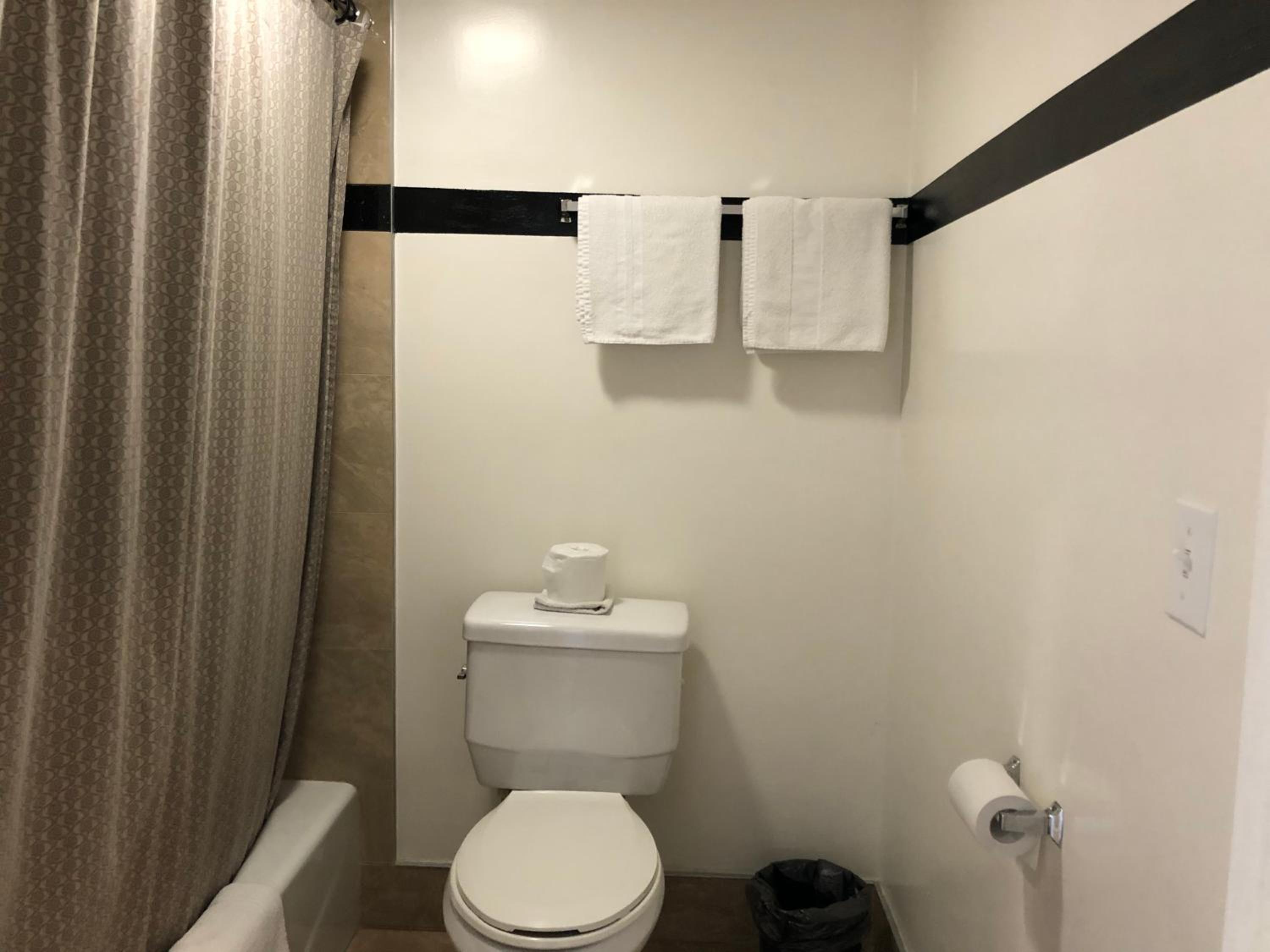 Starlight Inn, Valley Blvd - Downtown LA