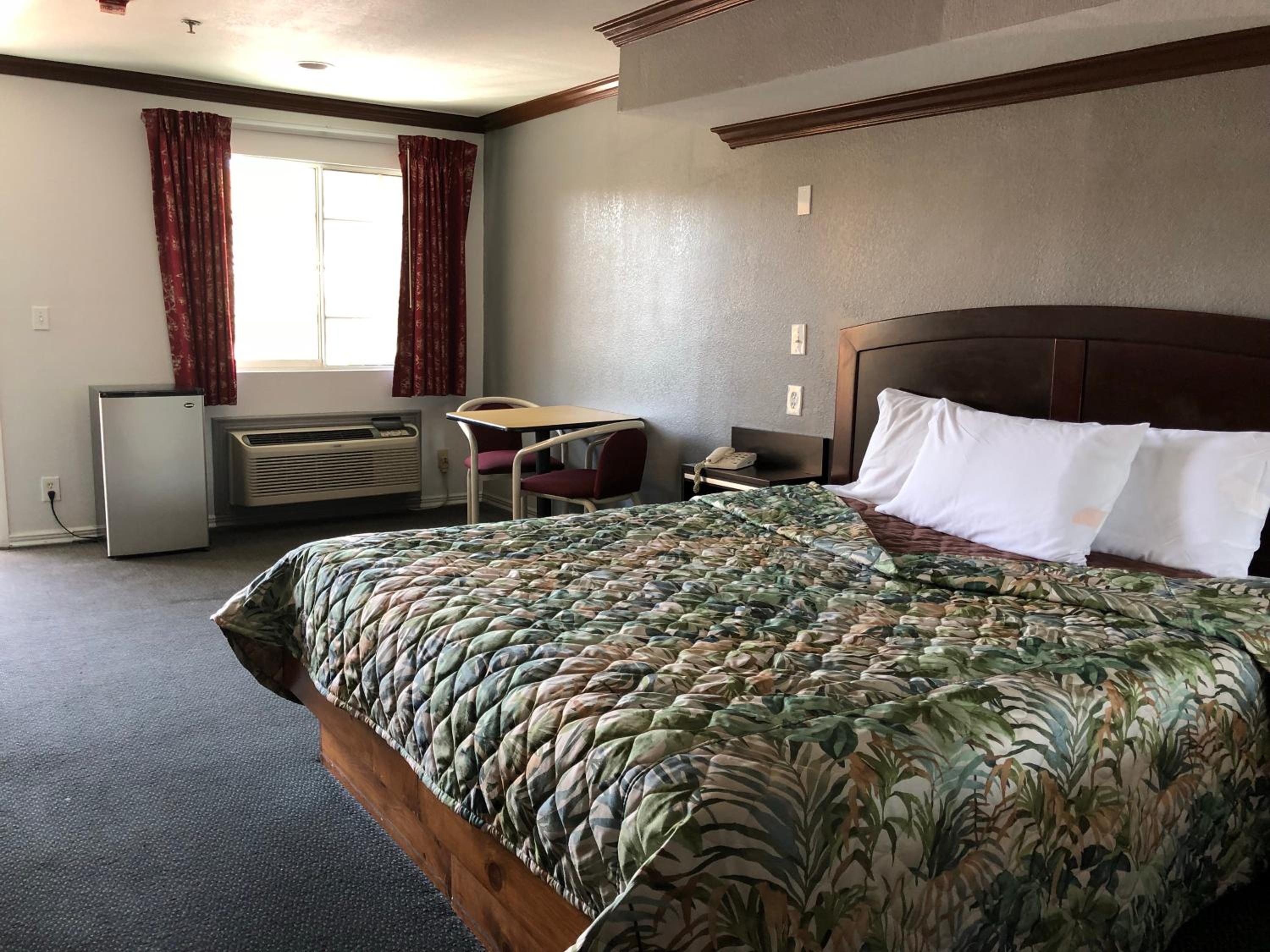 Starlight Inn, Valley Blvd - Downtown LA