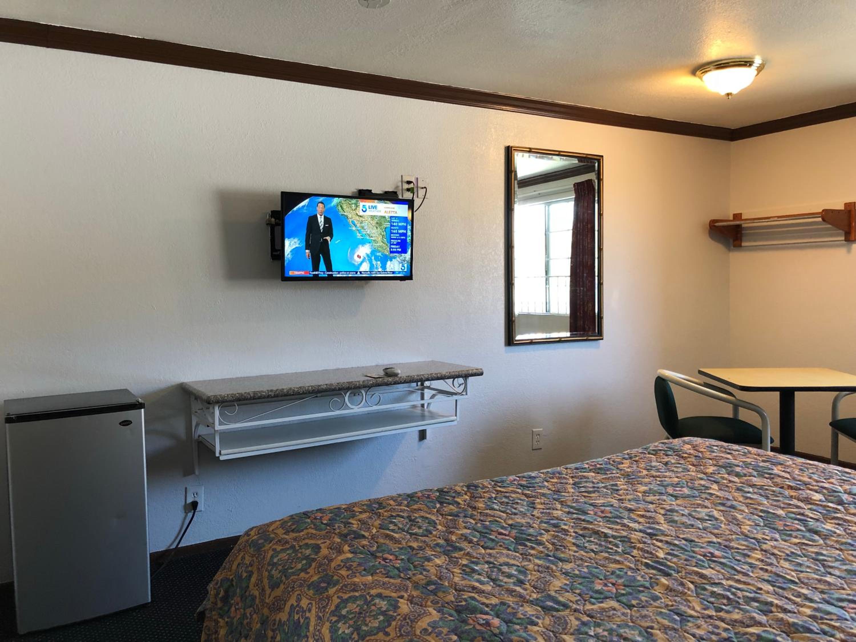 Starlight Inn, Valley Blvd - Downtown LA