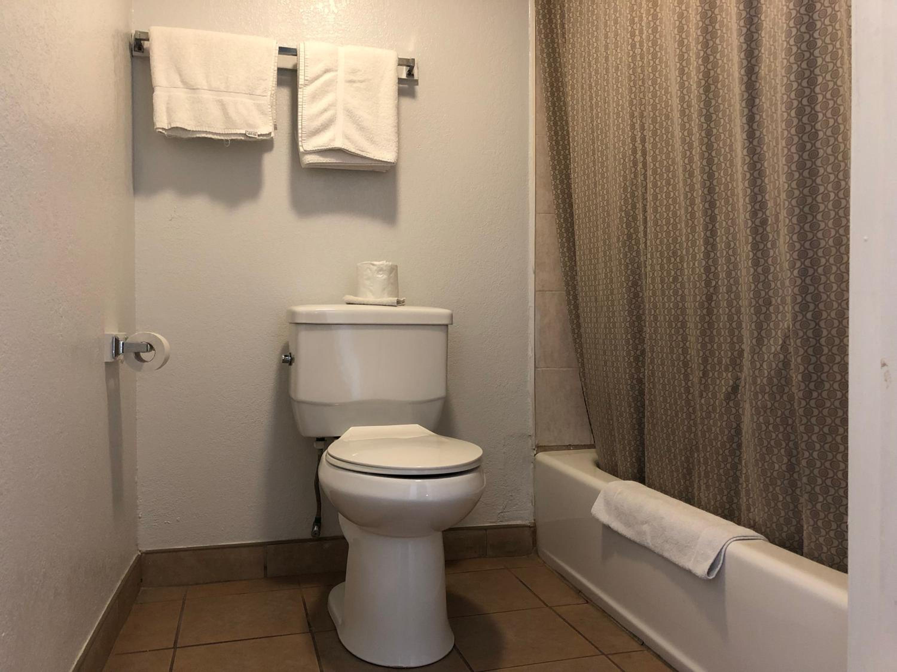 Starlight Inn, Valley Blvd - Downtown LA