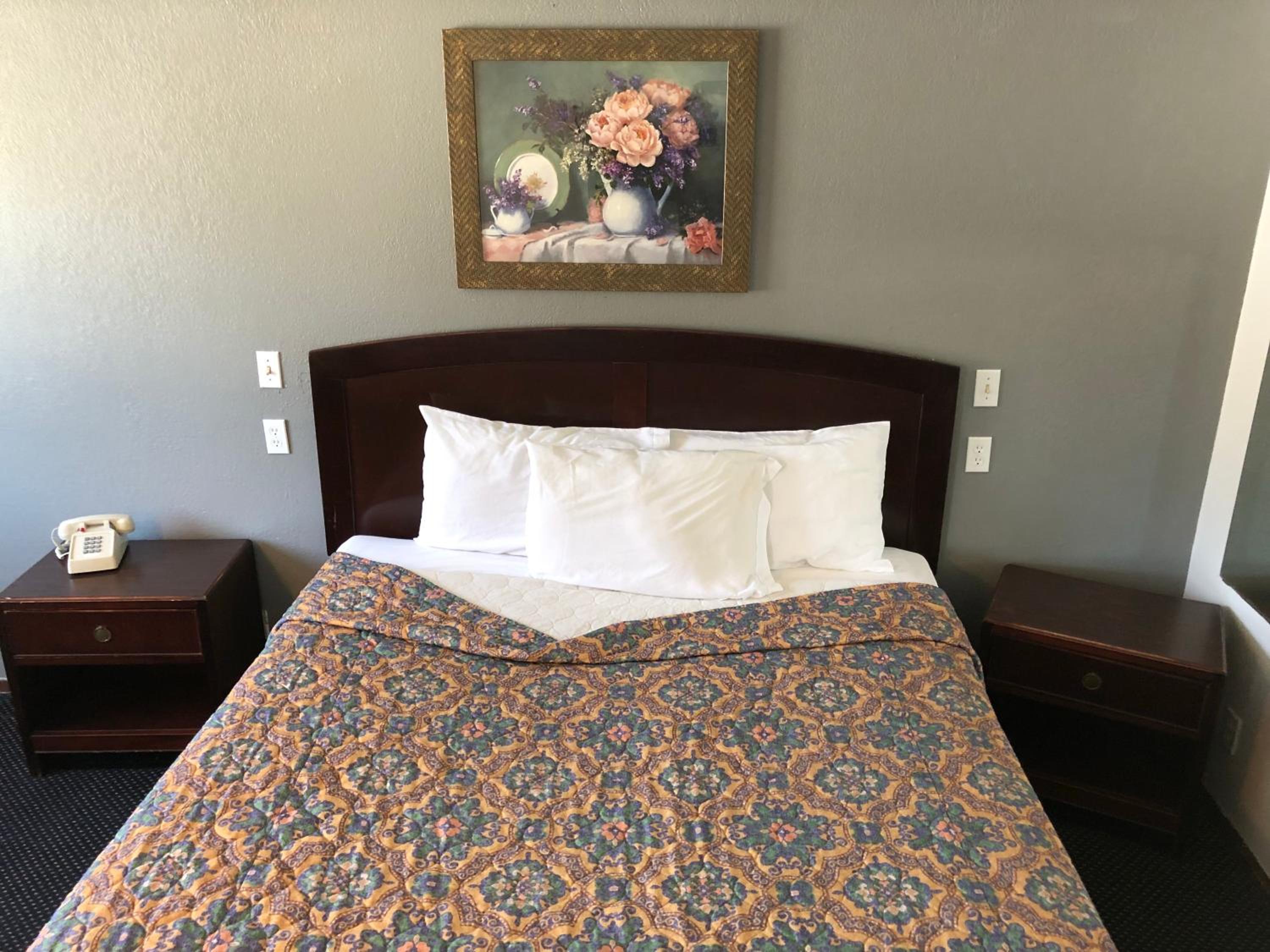 Starlight Inn, Valley Blvd - Downtown LA