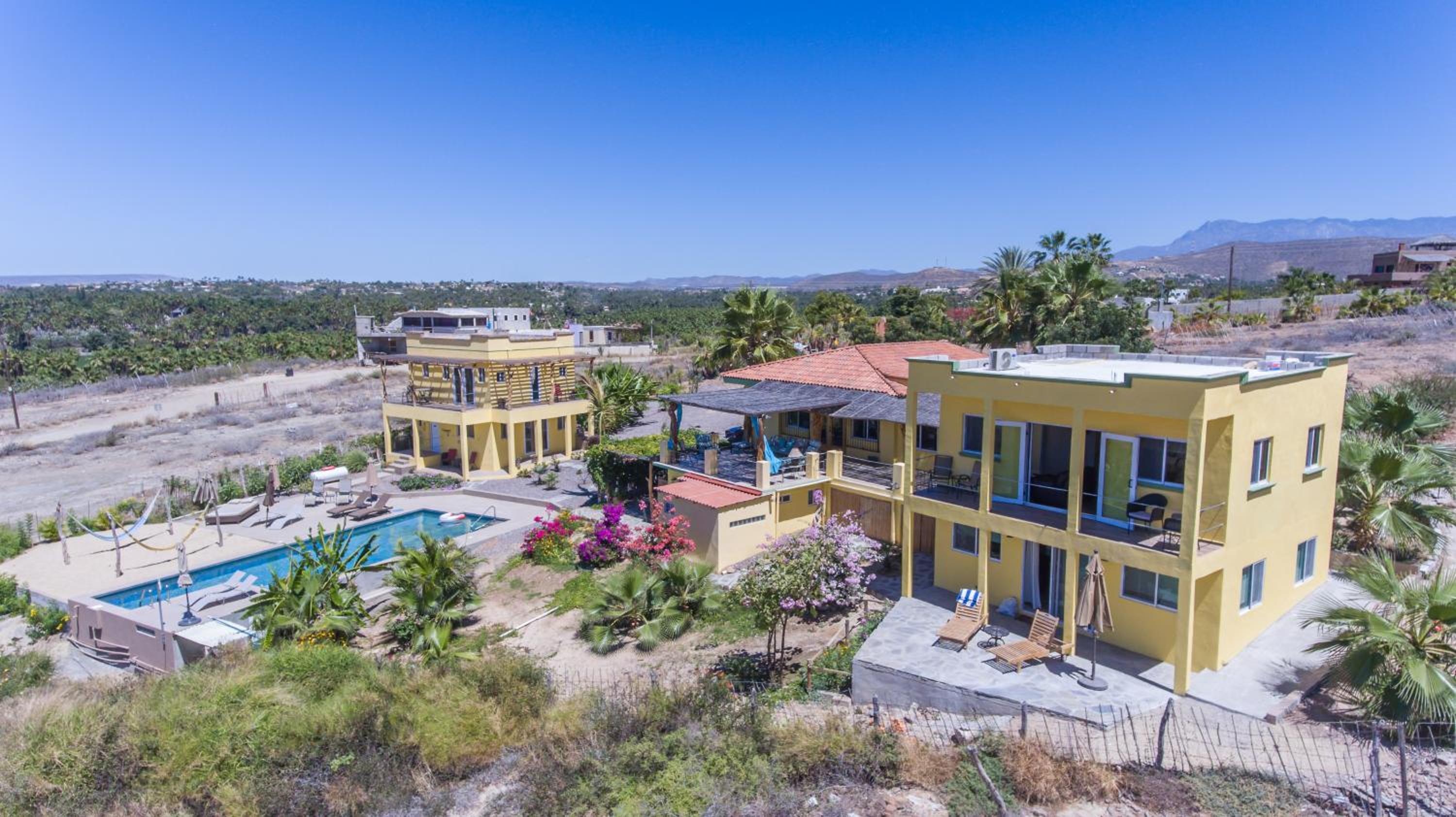 Casa Flores Casitas