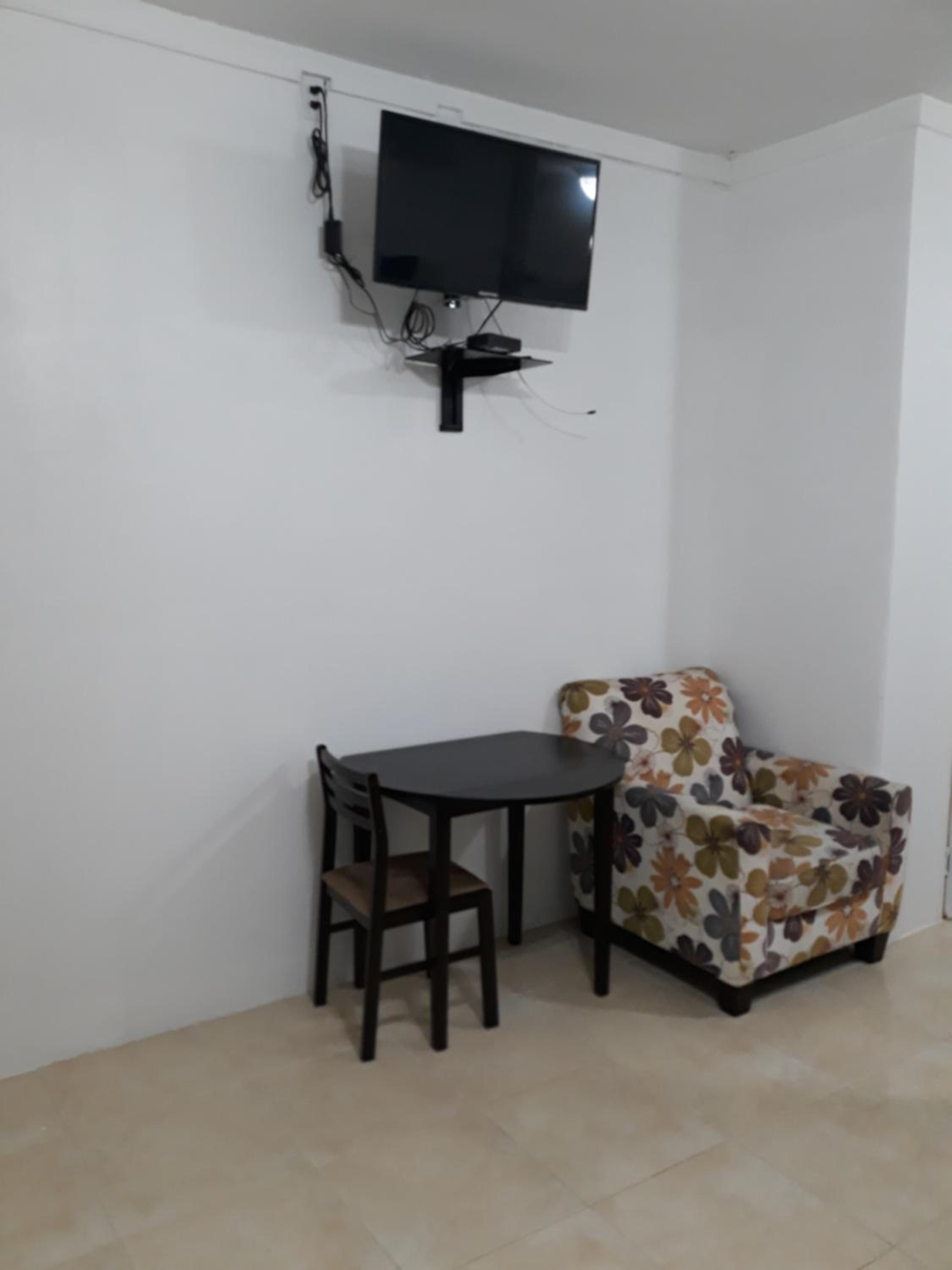 BELL At The Airport Suites Adults Only - Free Airport Transportation