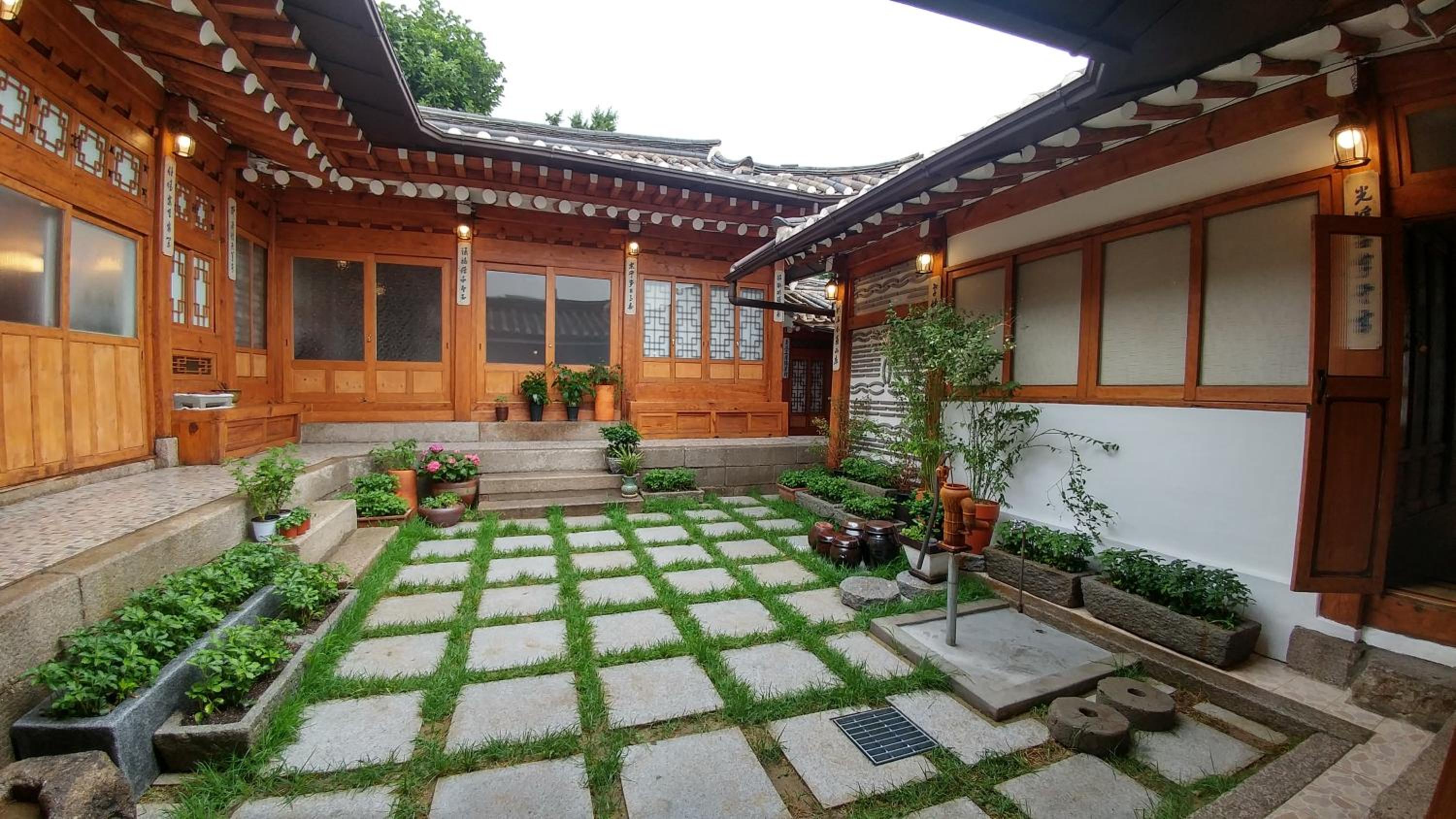 Sohyundang Guesthouse