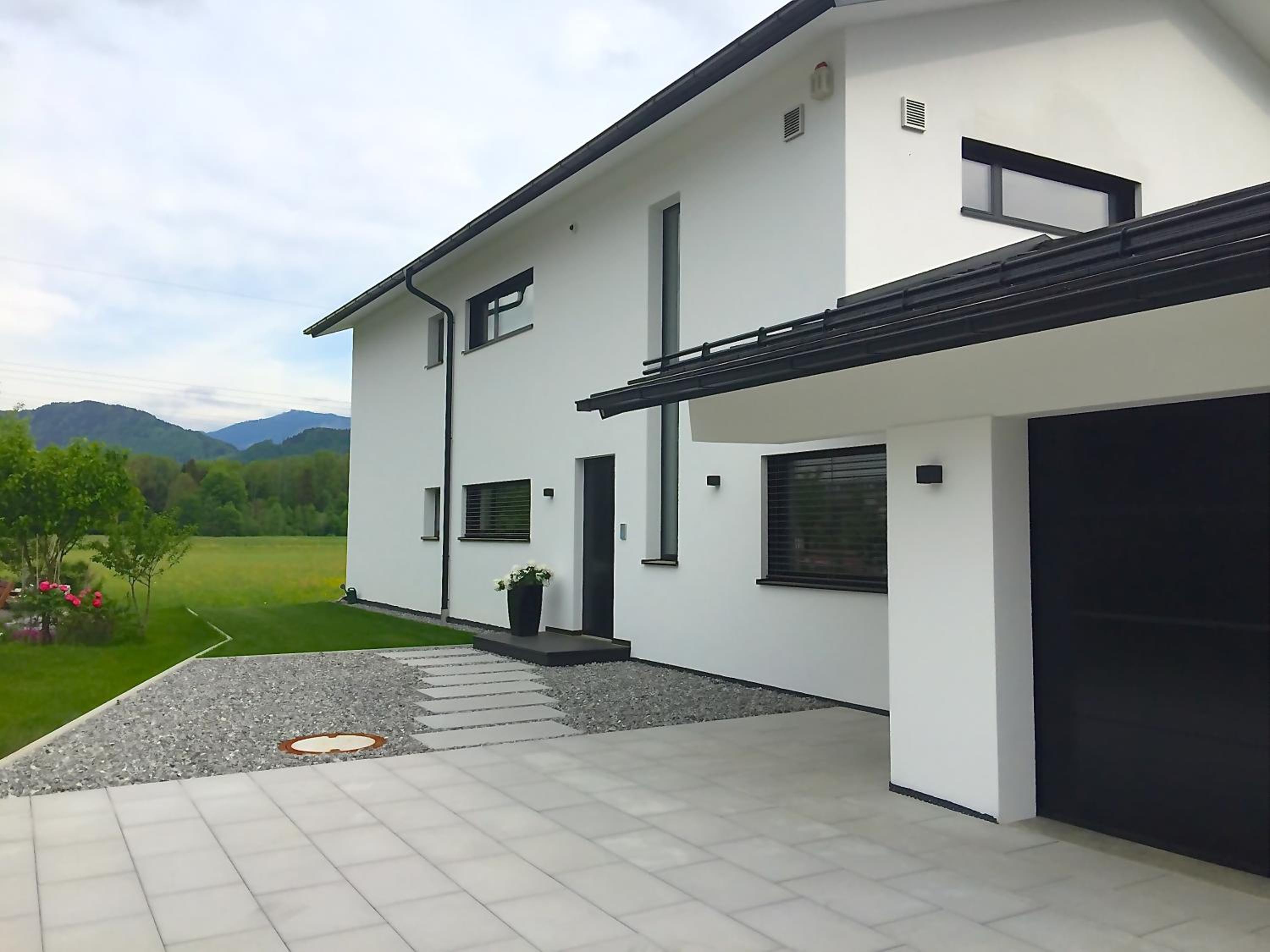 Ferienwohnung Black White