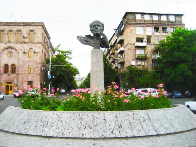 Hostel Sakharov & Tours
