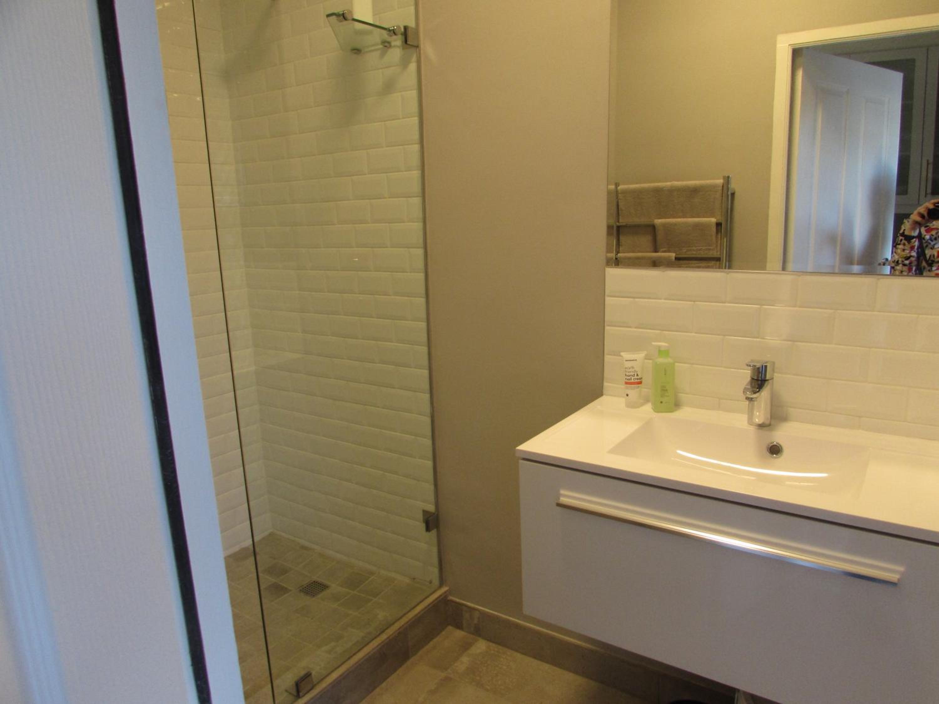 Live Like a Local: Studio 29 @ 25 Market street view 2