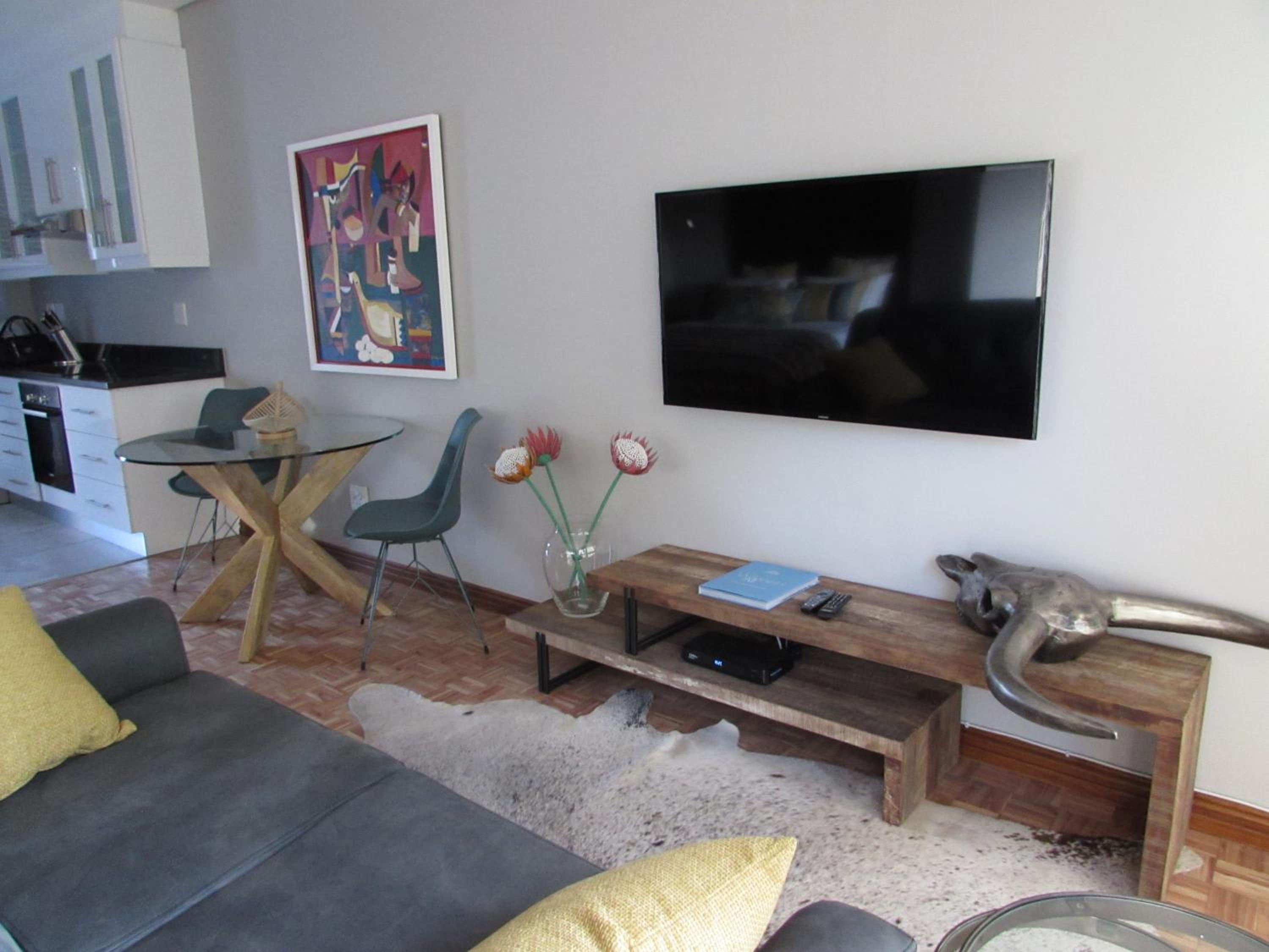 Live Like a Local: Studio 29 @ 25 Market street view 4